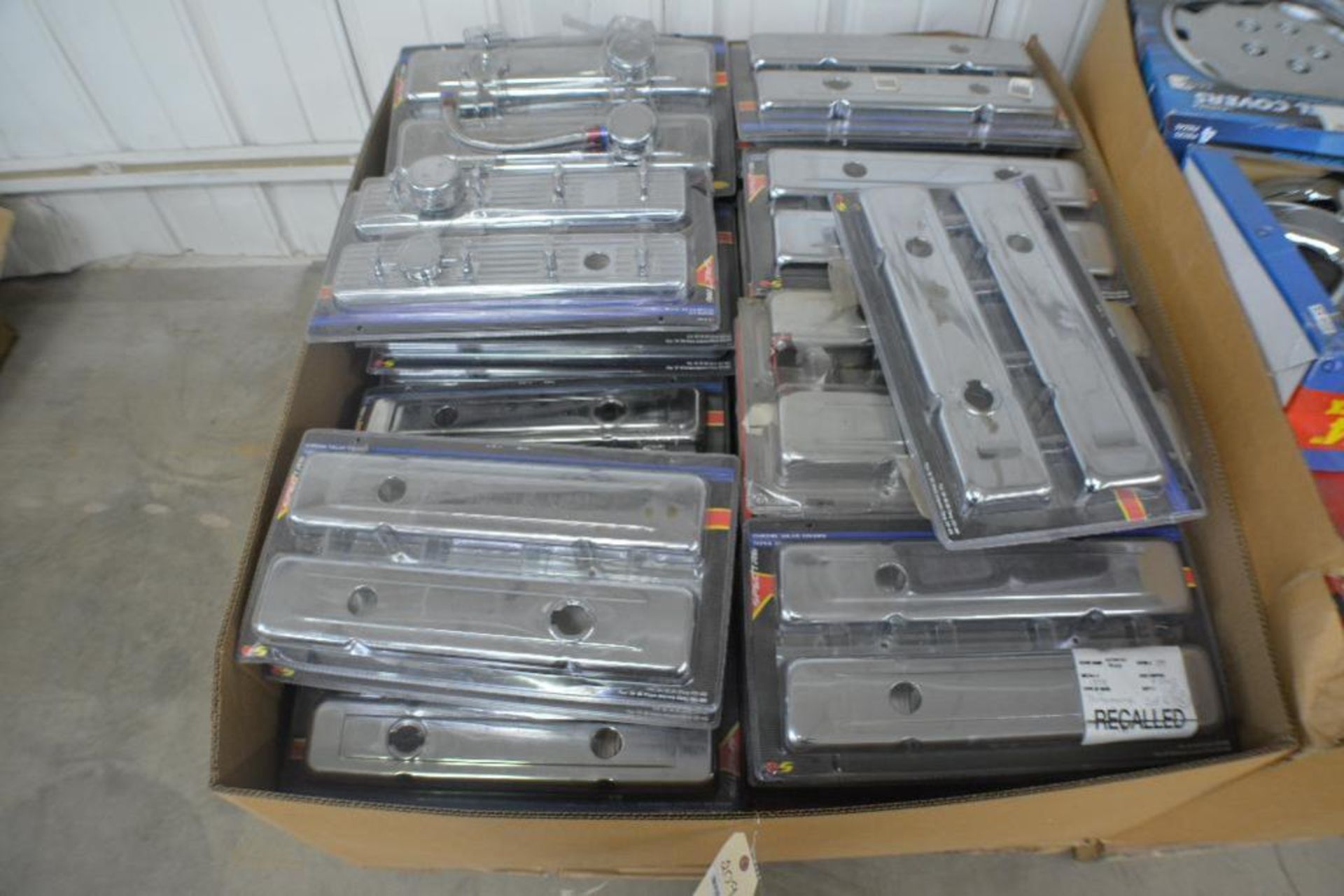 Spectre Chrome Valve Covers Fits: 1958's and 1986's Chevy. Contents of Gaylord - Image 2 of 5