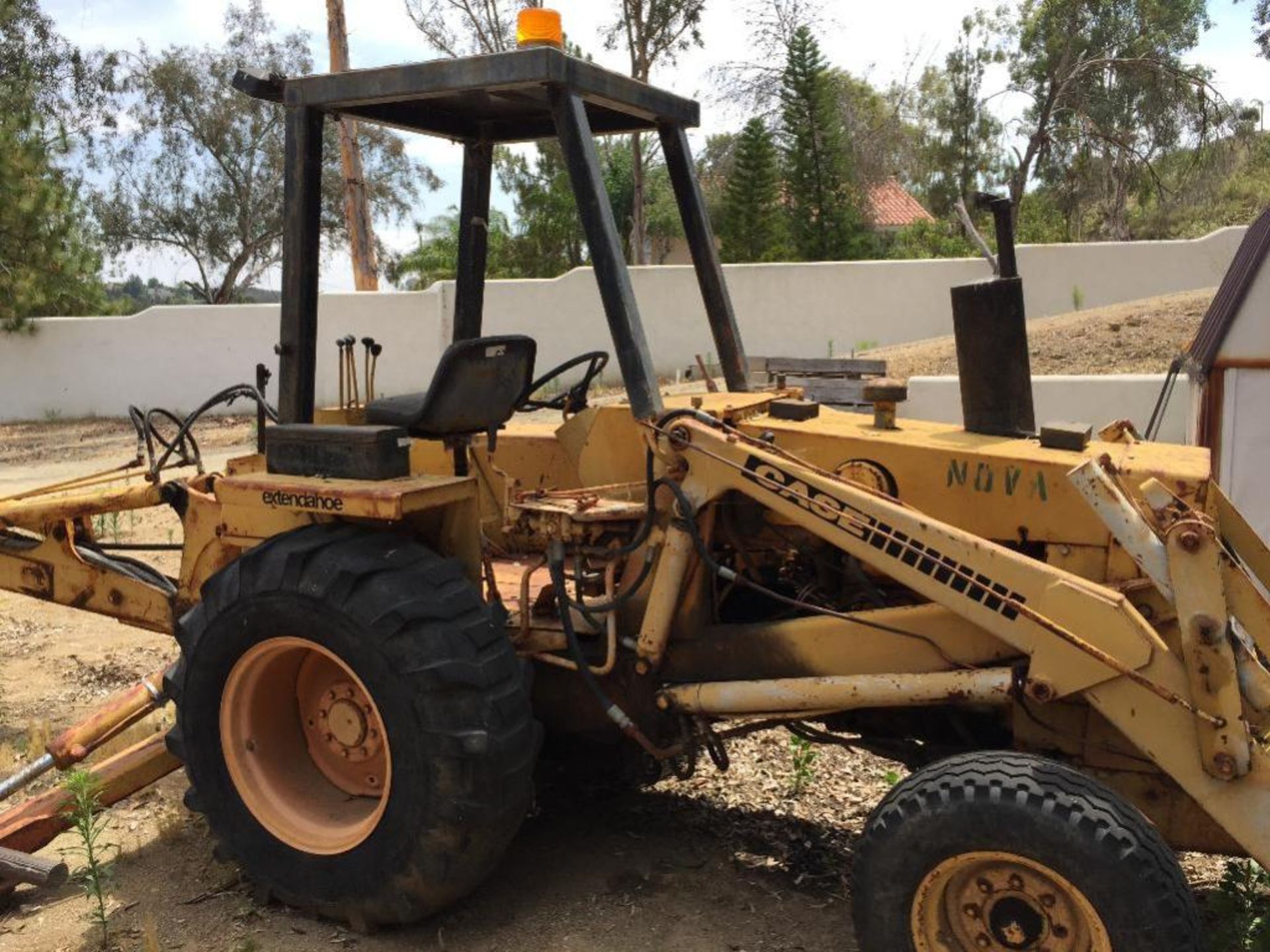 1972 Case Loader Backhoe mod 580B. SN�5228985. ROPS. Loader bucket. Extended hoe with�bucket. Retroe