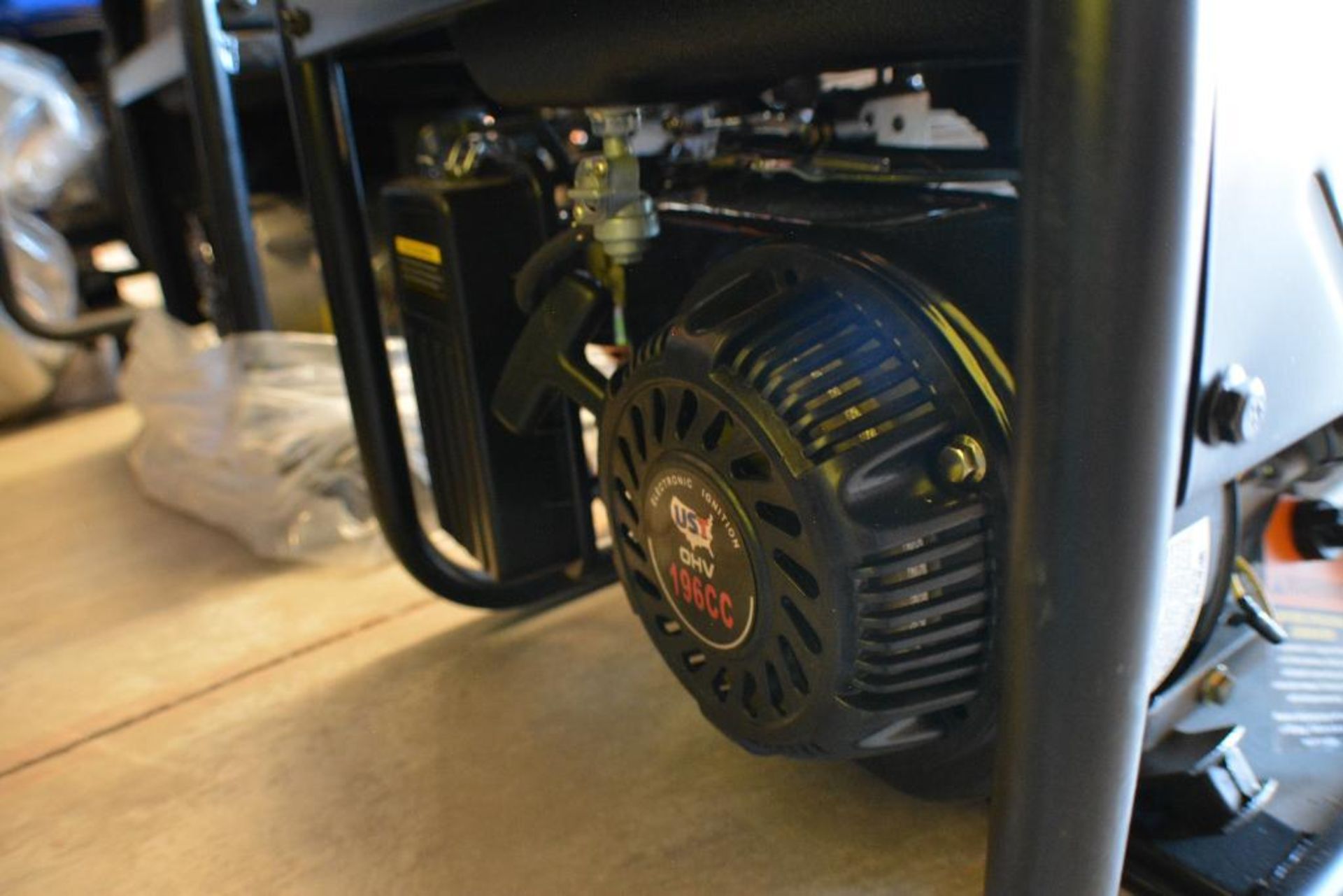4200 Watts Gasoline Generator 196cc OHV Engine 4 Cycle 120V by UST - Image 5 of 5