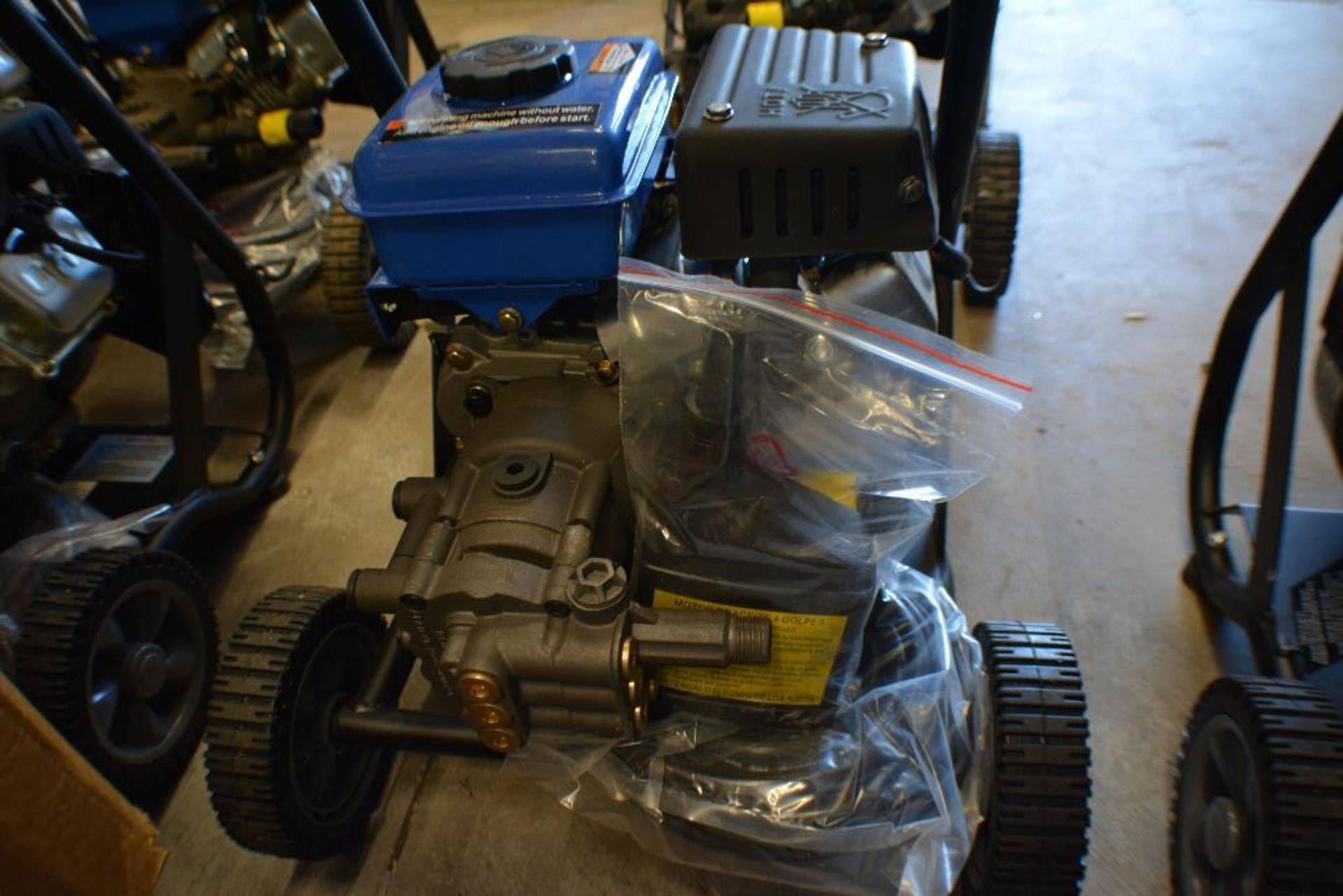 Gasoline Pressure Washer 2000PSI Single Cylinder 79.5cc by UST - Image 3 of 4