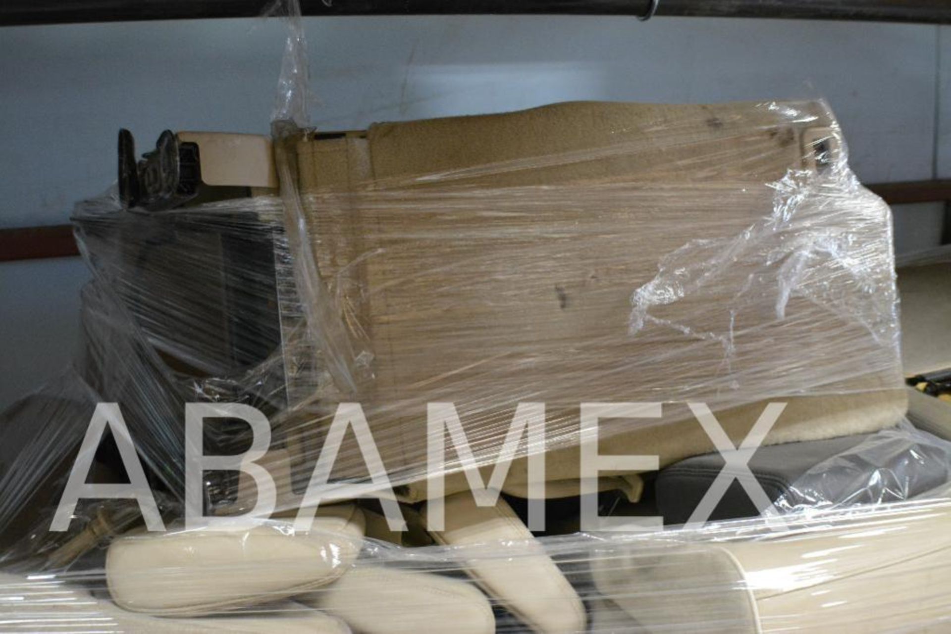 SUV Seat Replacements for Lincoln Navigator. Contents of Pallet - Image 5 of 5