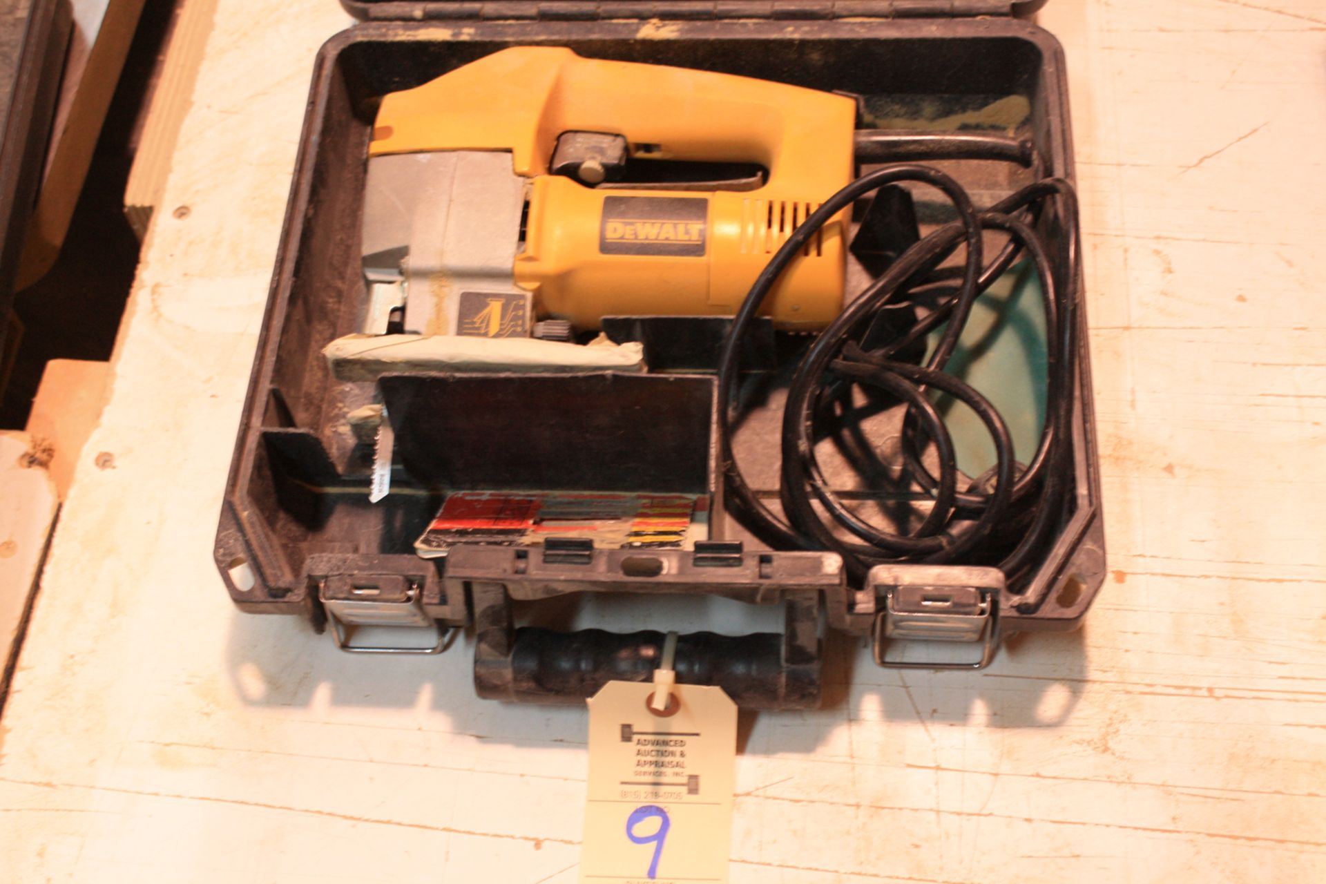 DeWalt DW318 VS Orbital Jig Saw - Image 2 of 2