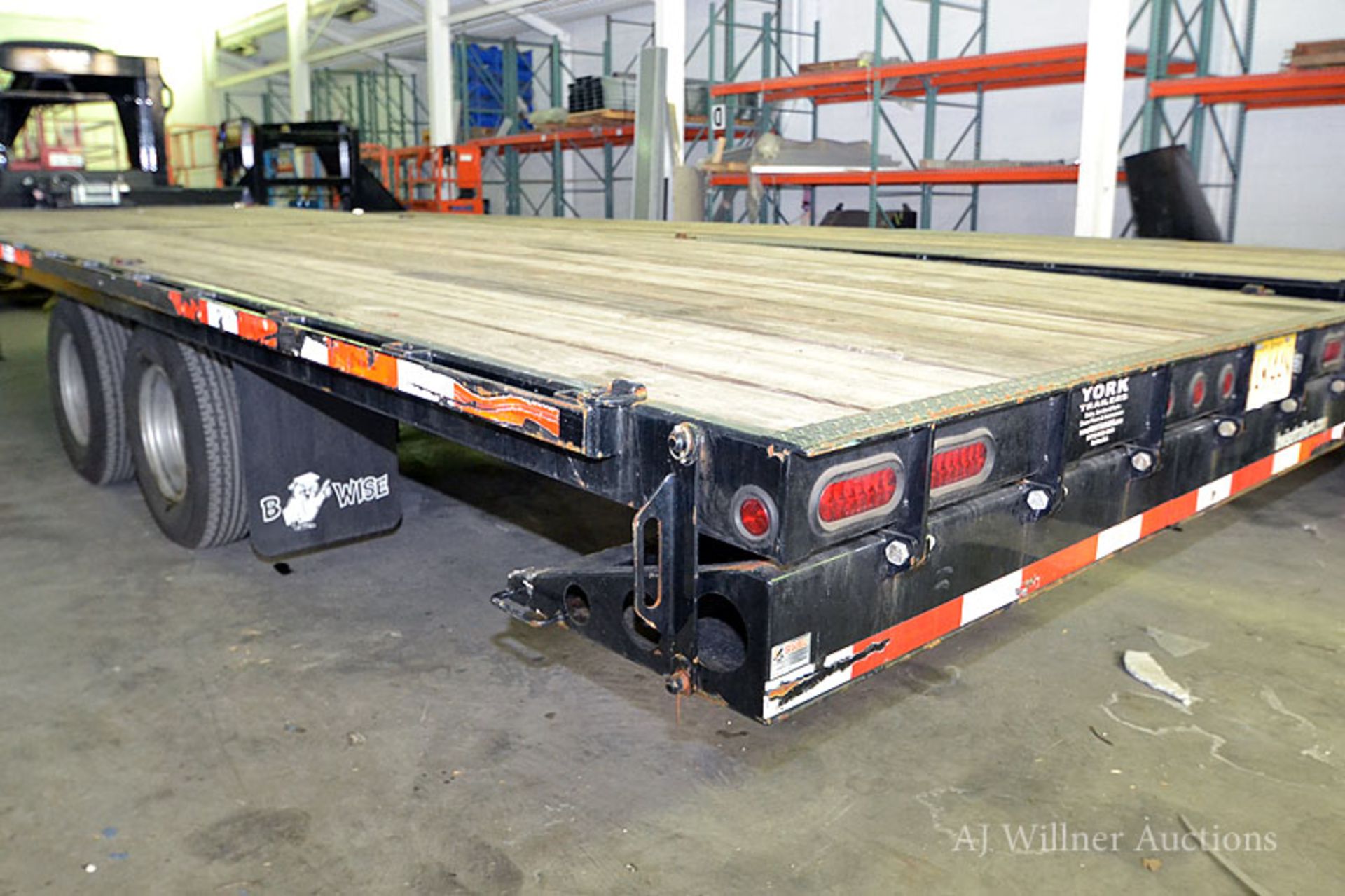 2015 BWISE Model THDG26-25 Dual Tandem Axle Gooseneck Tilt-Deck Flatbed Trailer VIN: - Bild 3 aus 5