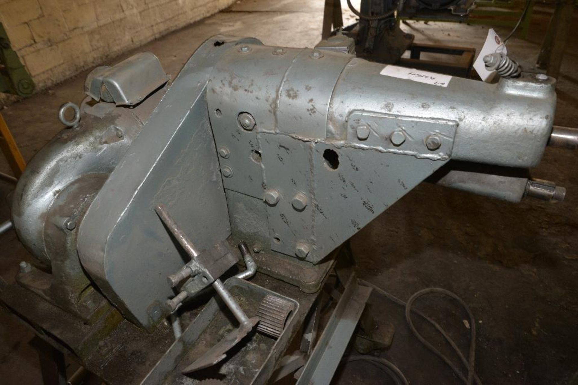 NIAGARA ROTARY MACHINE WELDED ON ROLLING STAND ARM HAS BEEN BROKEN & REWELDED - Image 5 of 11