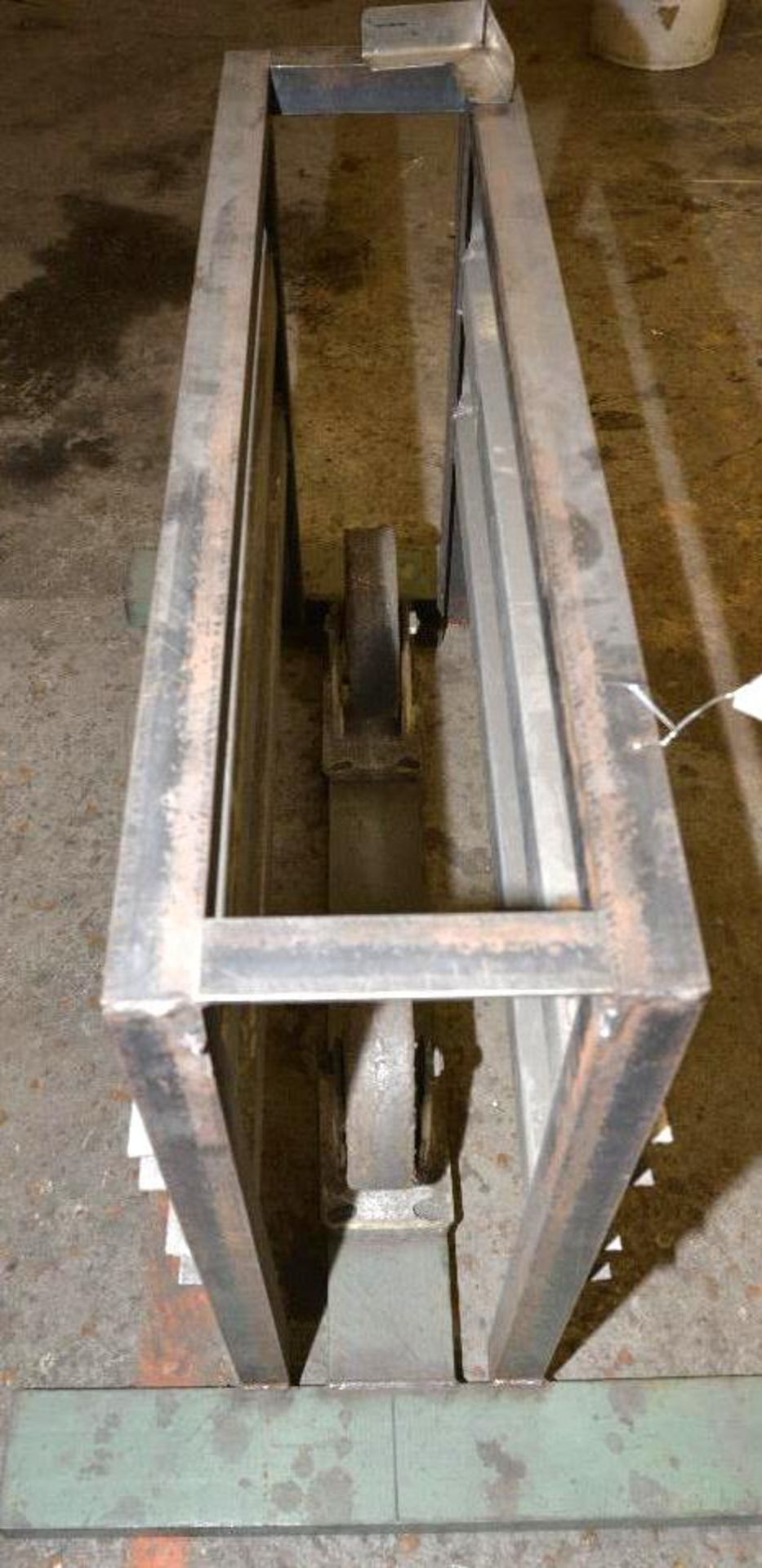 METAL FEED RACK