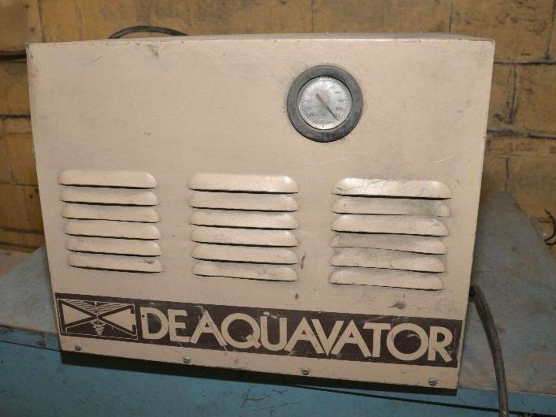 DEAQUAVATOR COMPRESSED AIR DYER S/N: D1 11296 - CONDITION UNKNOWN