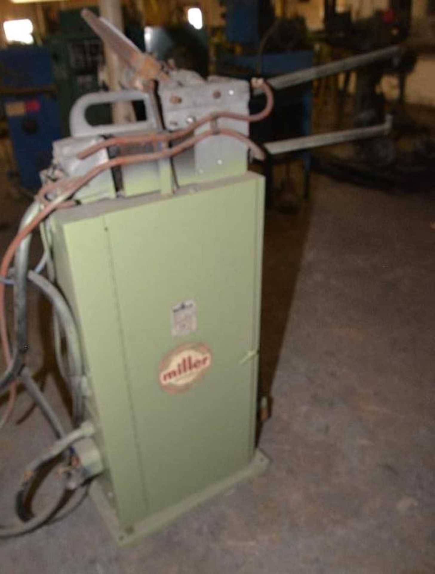 MILLER SPOT WELDER - MD. MPS10 FT WITH STAND PARTS MISSING- 230 VOLTS- 60 CYCLES- 45 AMPS - 10KBW - Image 3 of 7