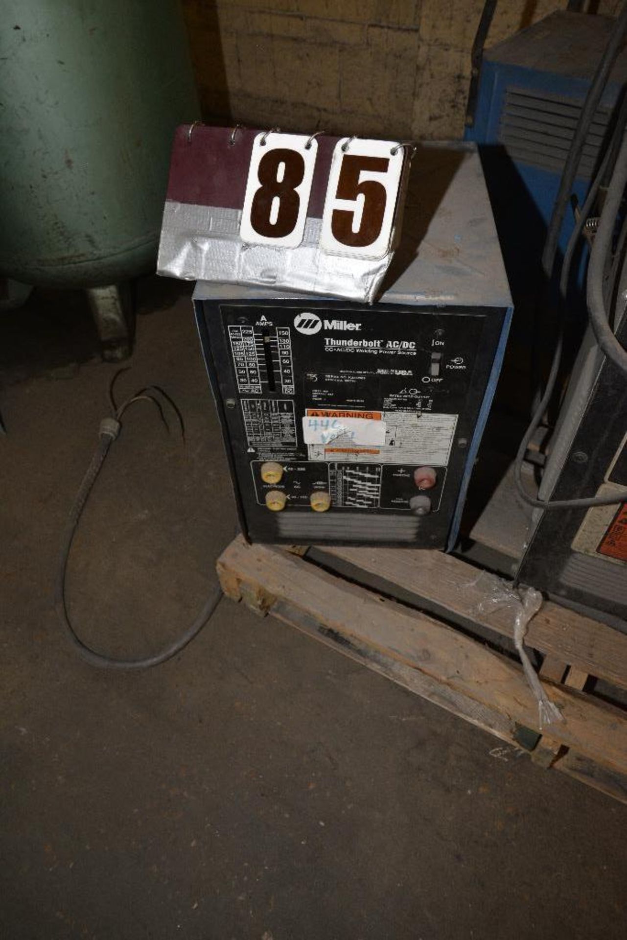 (2) MILLER THUNDERBOLT AC/DC WELDERS S/N: KJ212369STOCK NUMBER 902784440 VOLT SINGLE PHASENOT - Image 2 of 3