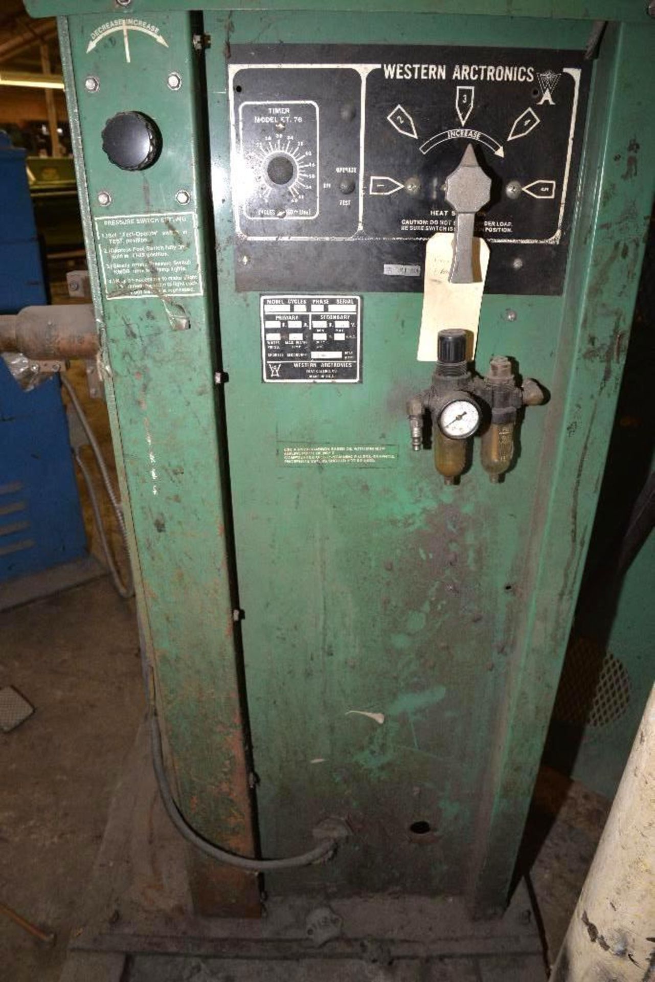 WESTERN ARCTRONICS SPOT WELDER - MD. 30KVA 60 CYCLES - SINGLE PHASE- S/N: FJ 216 - PRIMARY 230V. 100 - Image 2 of 5