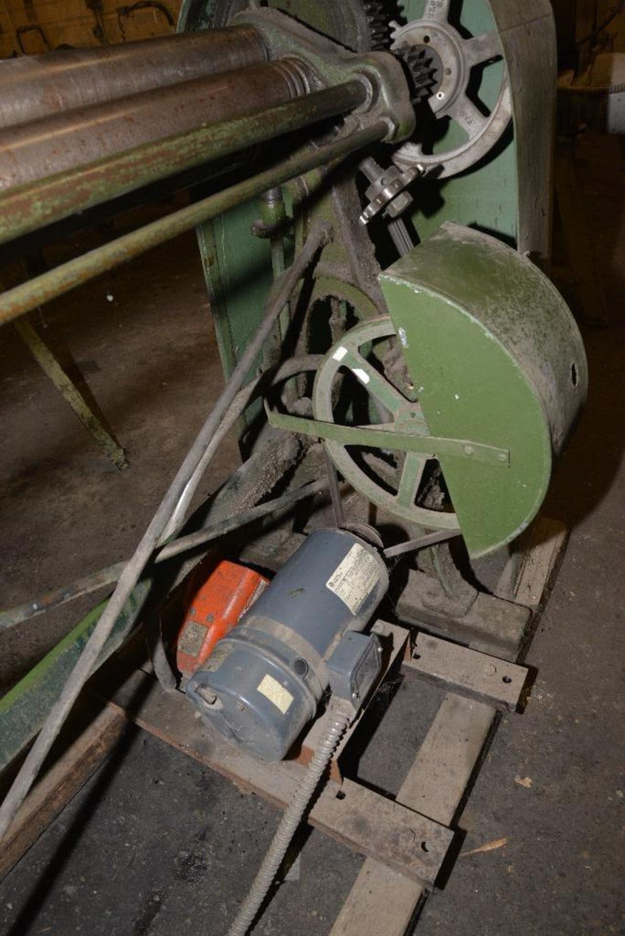 ELECTRIC POWER ROLLER - 36" - FOOT CONTROL - Image 6 of 7