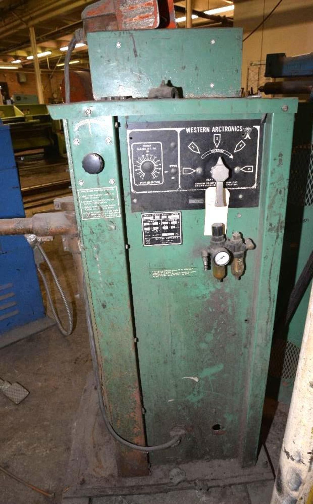 WESTERN ARCTRONICS SPOT WELDER - MD. 30KVA 60 CYCLES - SINGLE PHASE- S/N: FJ 216 - PRIMARY 230V. 100