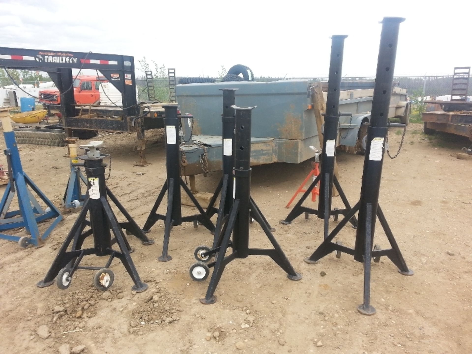 heavy duty 18000 pound equipment stands 2 per set - Image 2 of 3