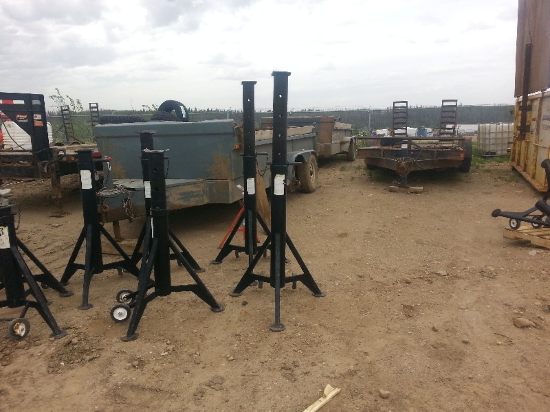 heavy duty 18000 pound equipment stands 2 per set