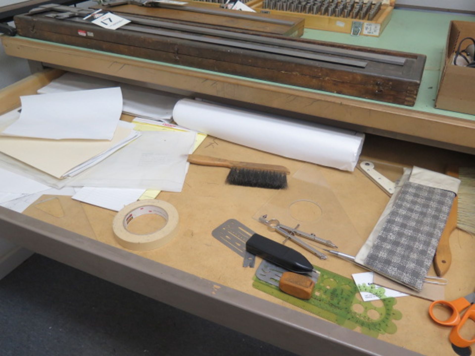 Drafting Table - Bild 3 aus 4