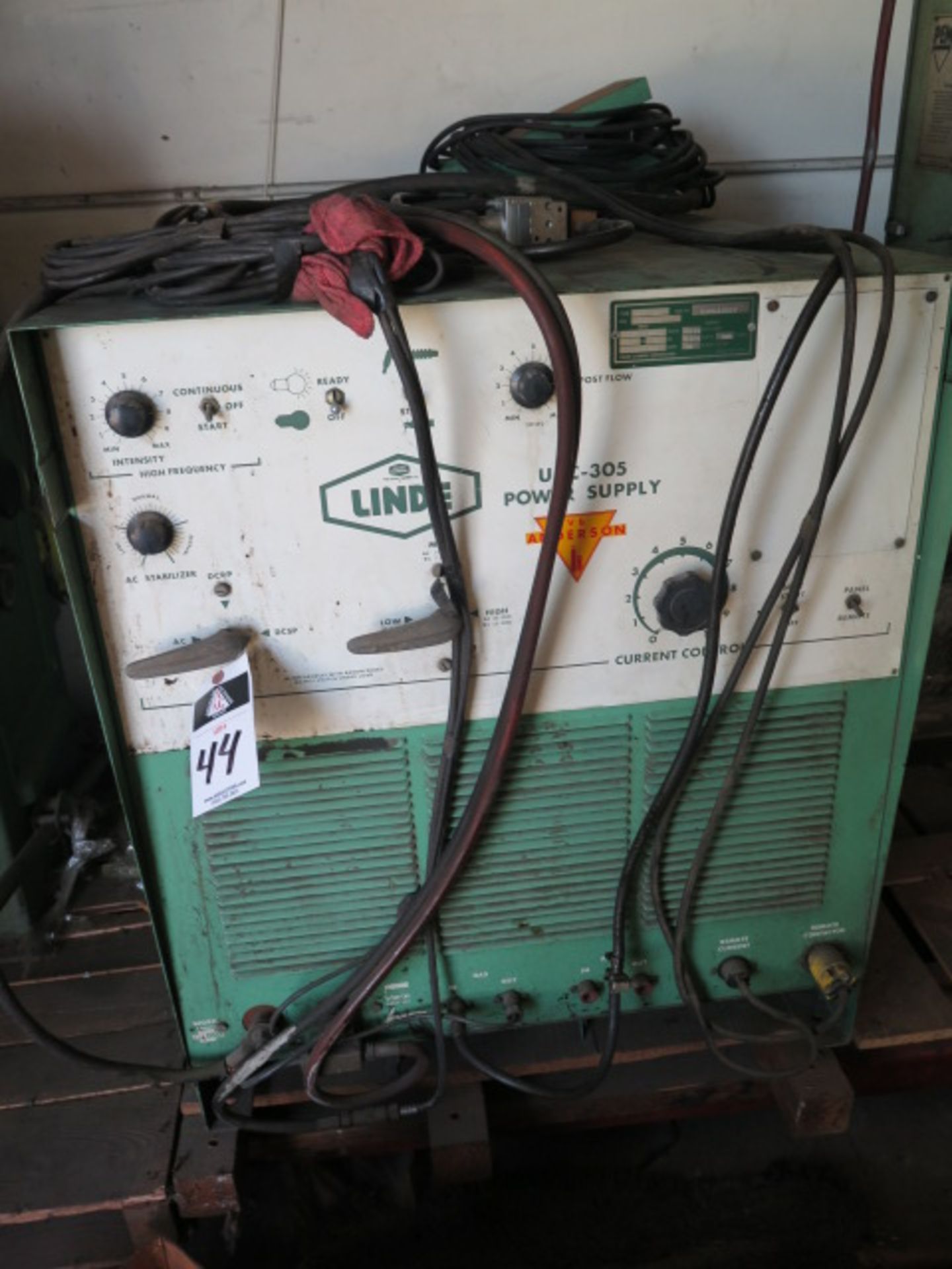 Linde UCC-305 Arc Welding Power Source s/n C78G12227 - Image 2 of 4
