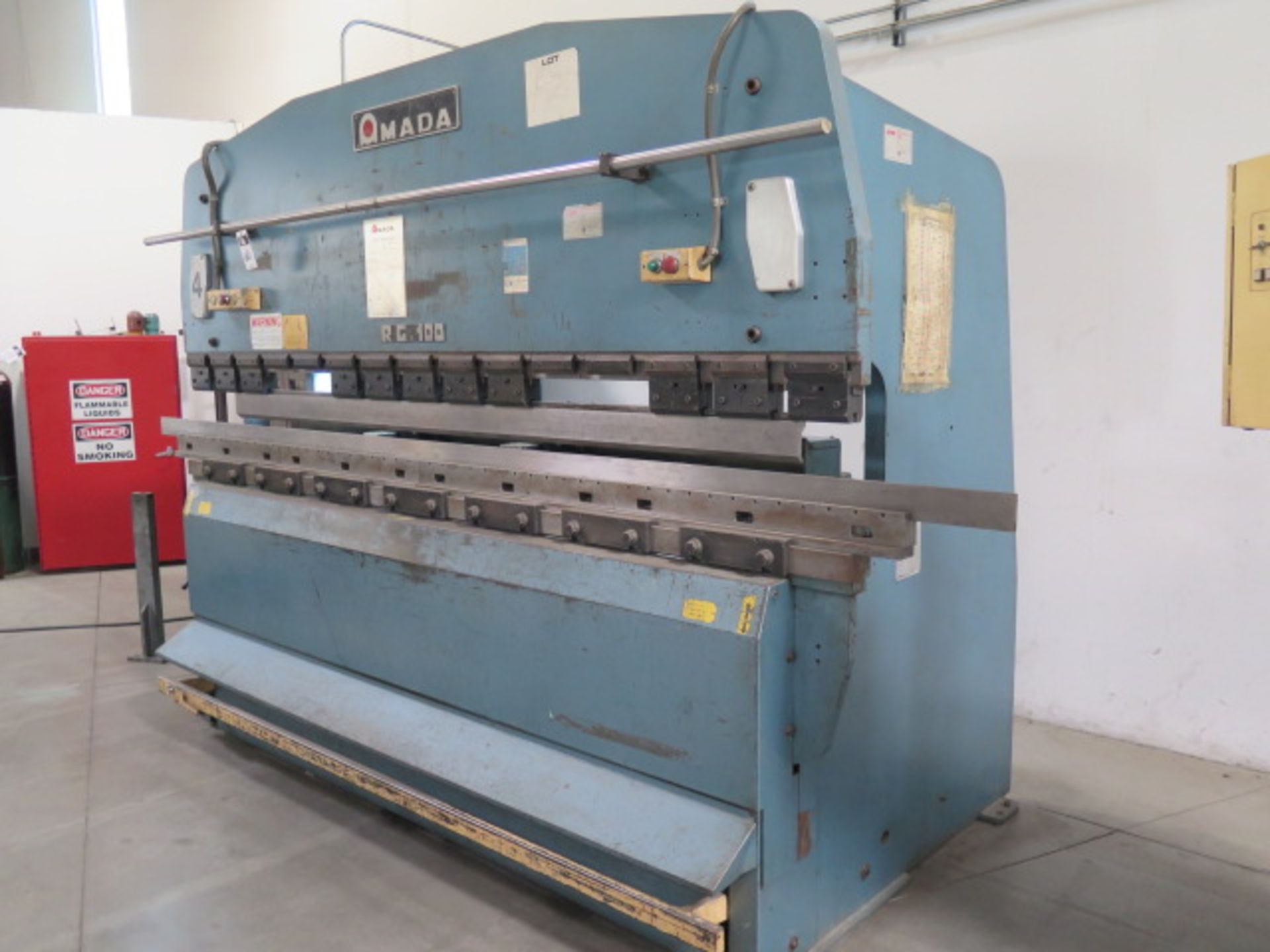 Amada RG-100 100-Ton x 10’ NC Press Brake s/n 101477 w/ Amada D-9 NC Controls, 118.2” Table - Image 2 of 7