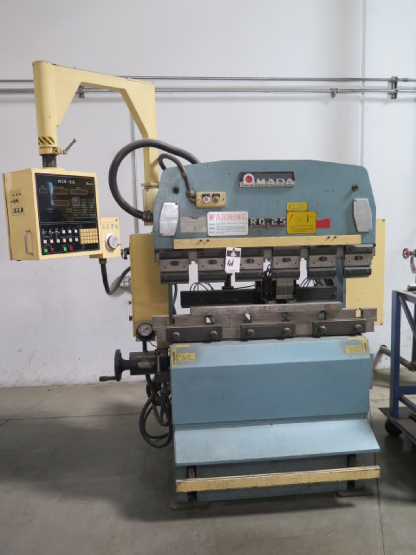 Amada RG-25 25-Ton x 48” CNC Press Brake s/n 255371 w/ Amada NC9-EX Controls, 47.3” Table Length,