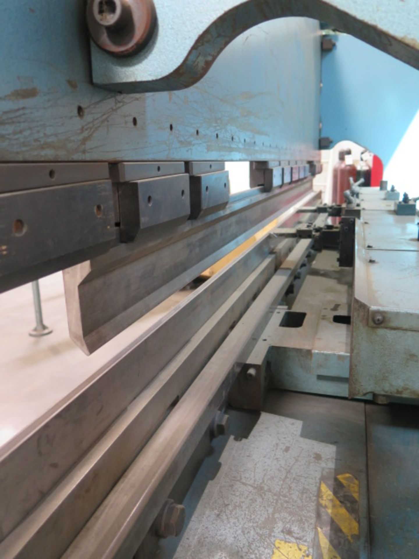 Amada RG-100 100-Ton x 10’ NC Press Brake s/n 101477 w/ Amada D-9 NC Controls, 118.2” Table - Image 6 of 7