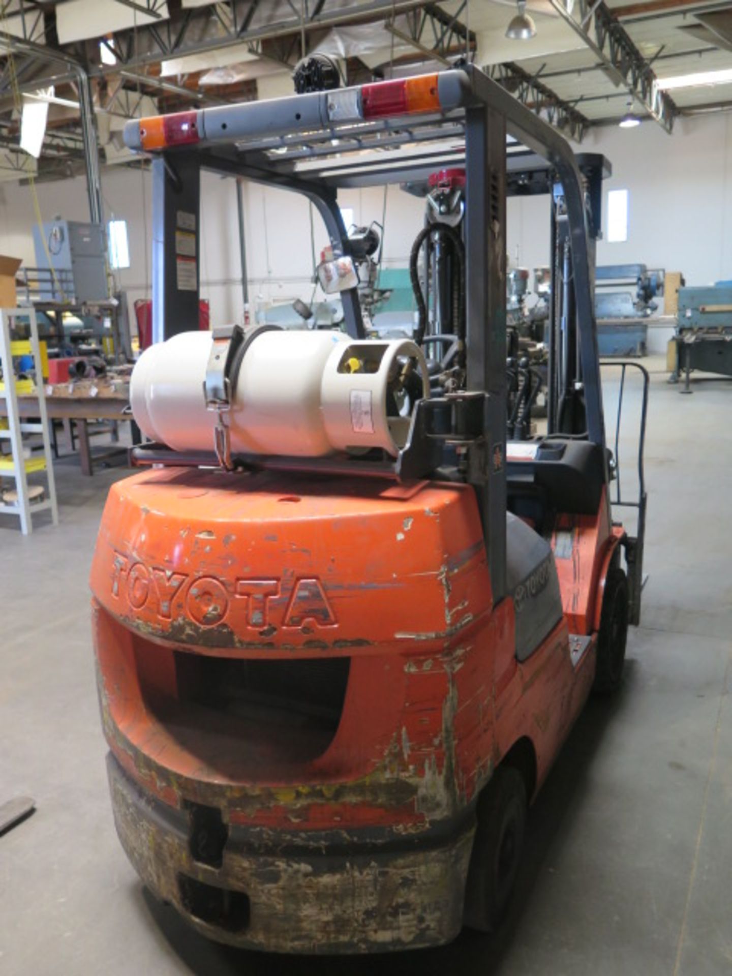 Toyota 7FGCU25 4500 Lb Cap LPG Forklift s/n 95908 w/ Monotrol Trans, 3-Stage Mast, 189” Lift Height, - Bild 4 aus 10