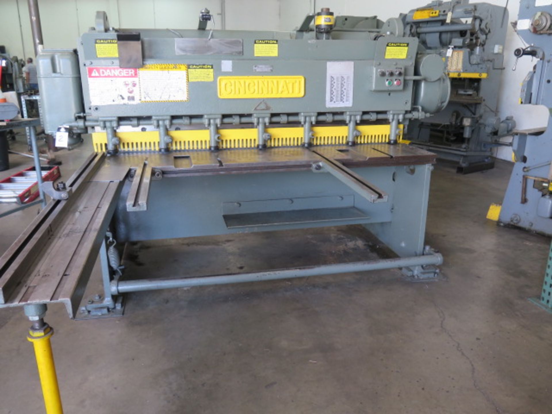 Cincinnati mdl. 1006 3/16” x 6’ Power Shear s/n 28042 w/ Backgage, 75” Squaring Arm, Front Supports