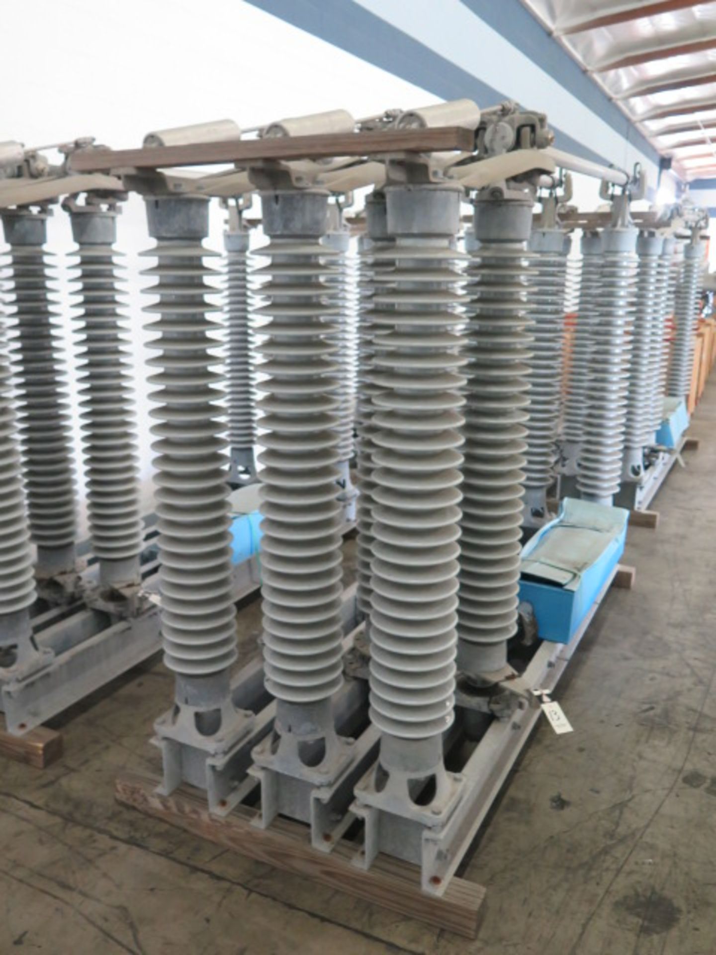 (3) Southern State Type EV Breakers 145kV Max, BIL 650kV Amp Continuous 1200 Amp Short-Time 38000 - Image 2 of 7