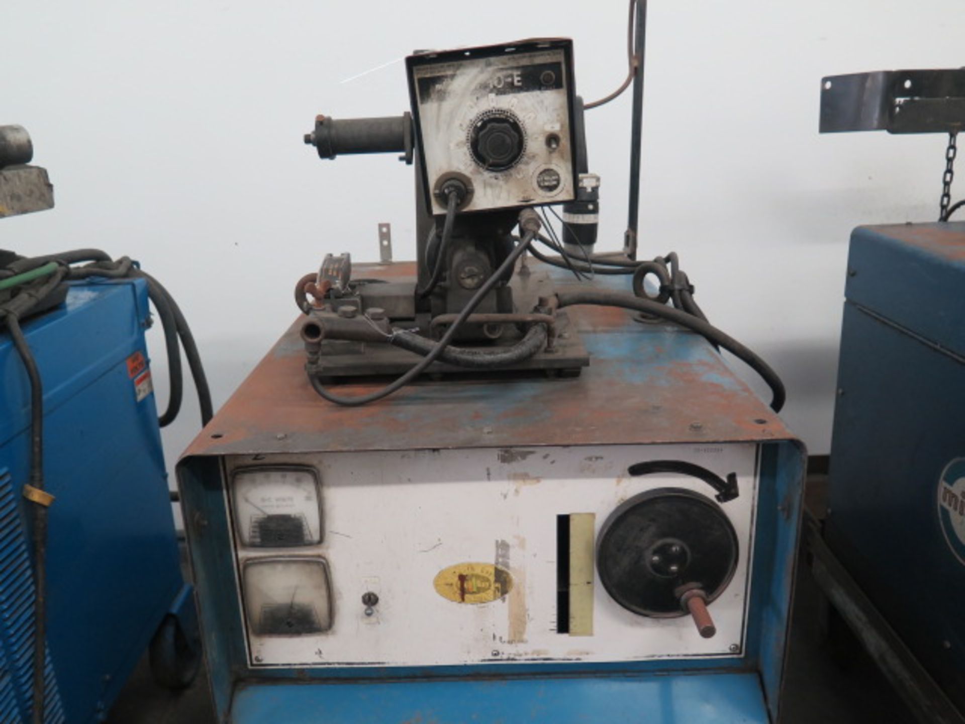 Miller CP-250TS CP-DC Arc Welding Power Source s/n 72-622994 w/ Miller 10-E Wire Feeder - Image 2 of 3