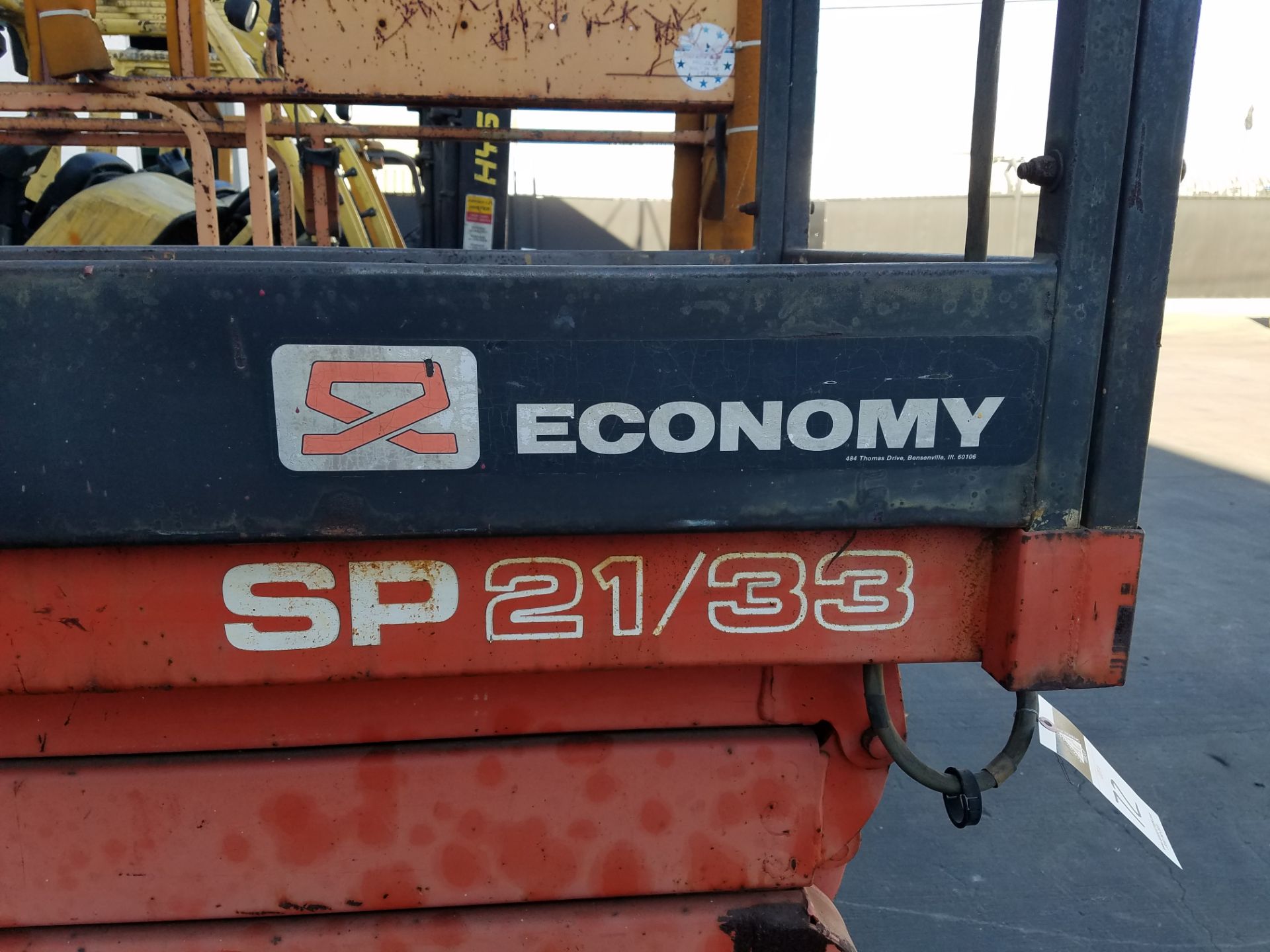 Economy Sp-21/33 Scissor Lift - Image 2 of 3