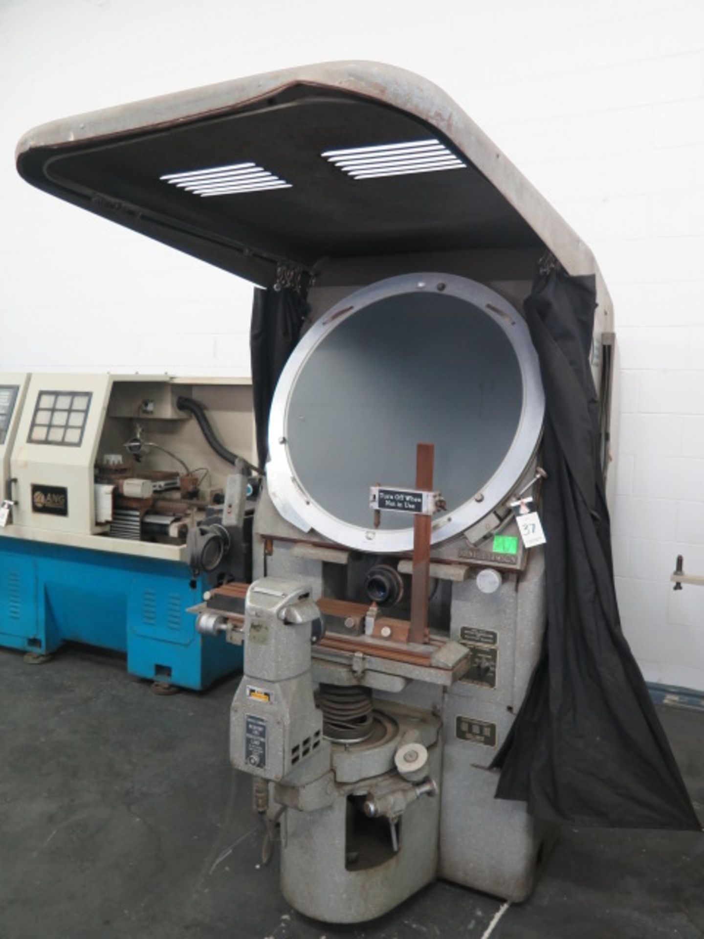 Jones & Lamson mdl. FC-30 30” Floor Model Optical Comparator w/ Surface and Profile Illumination,