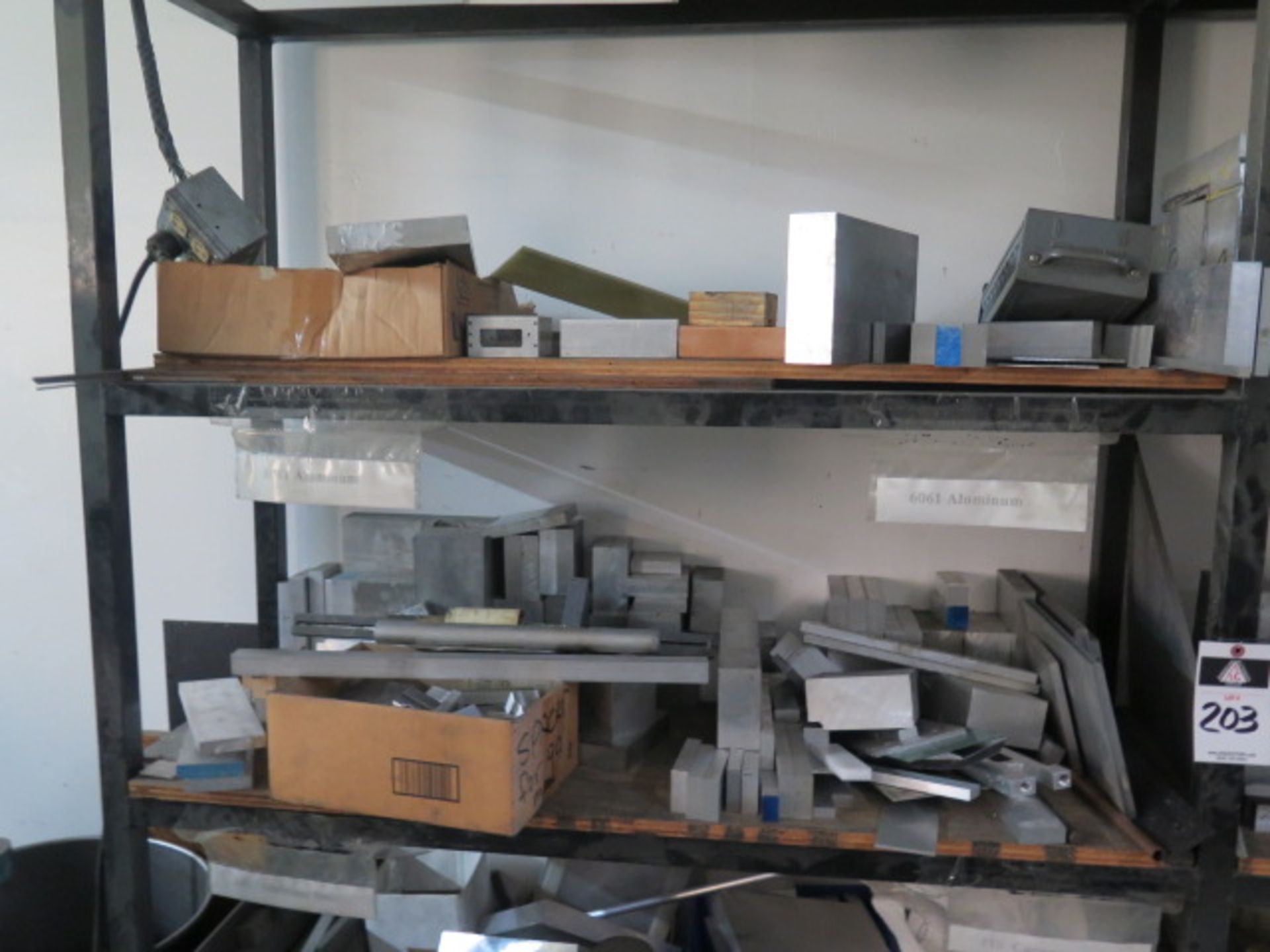 Misc Aluminum and Steel Plate and Block Stock w/ Shelf - Bild 4 aus 5