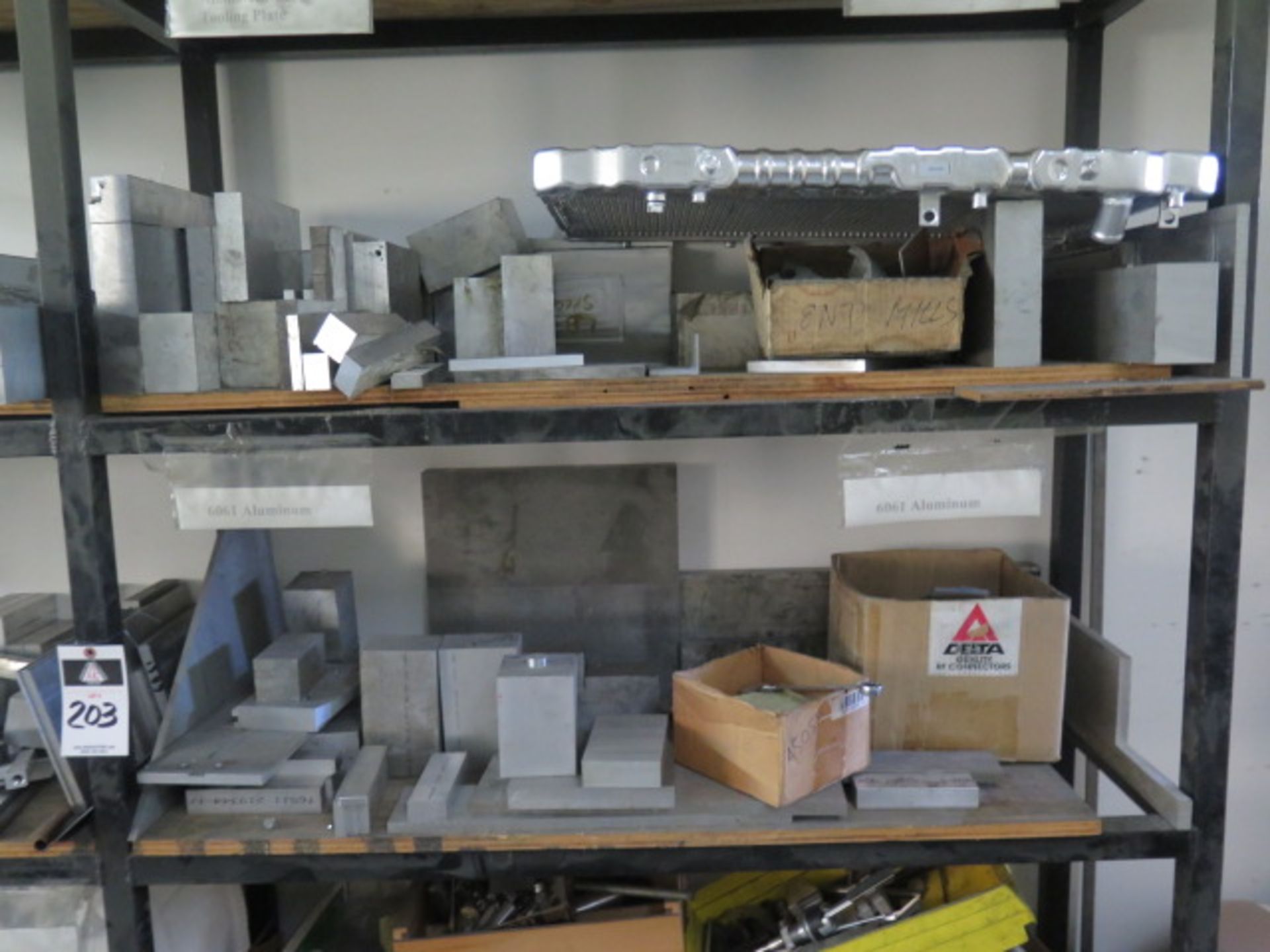 Misc Aluminum and Steel Plate and Block Stock w/ Shelf - Bild 2 aus 5