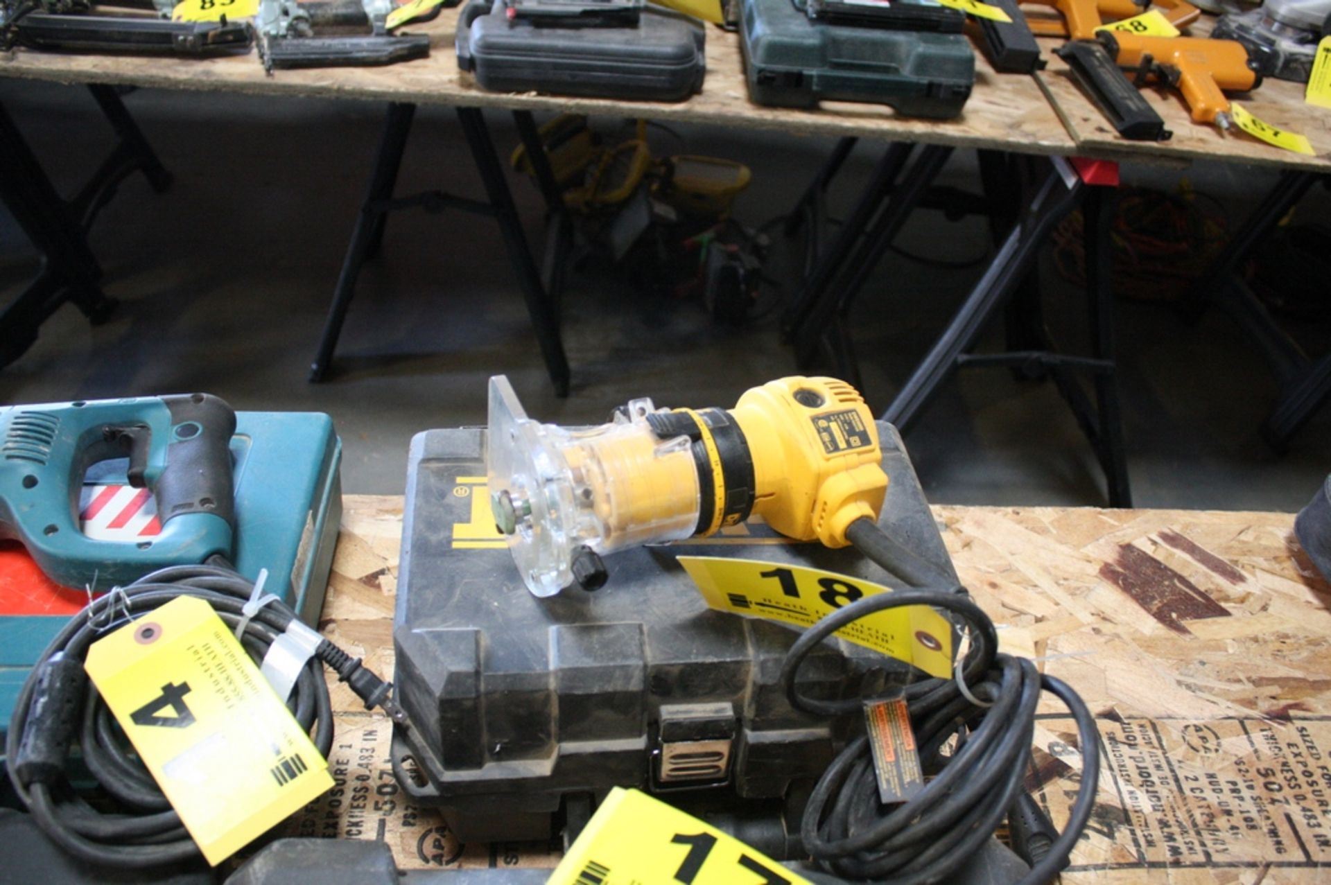 DEWALT MODEL DWE6000 TRIM ROUTER