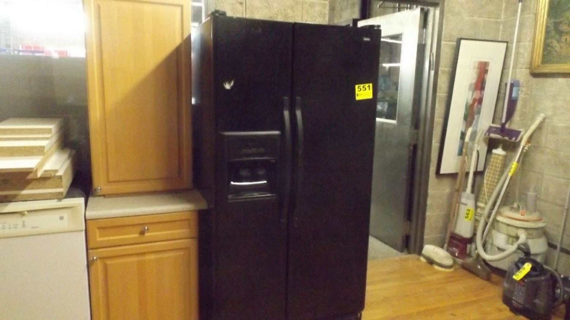 KENMORE SIDE BY SIDE REFRIGERATOR/FREEZER MODEL 106.59429801, WITH ICE AND WATER DISPENSER