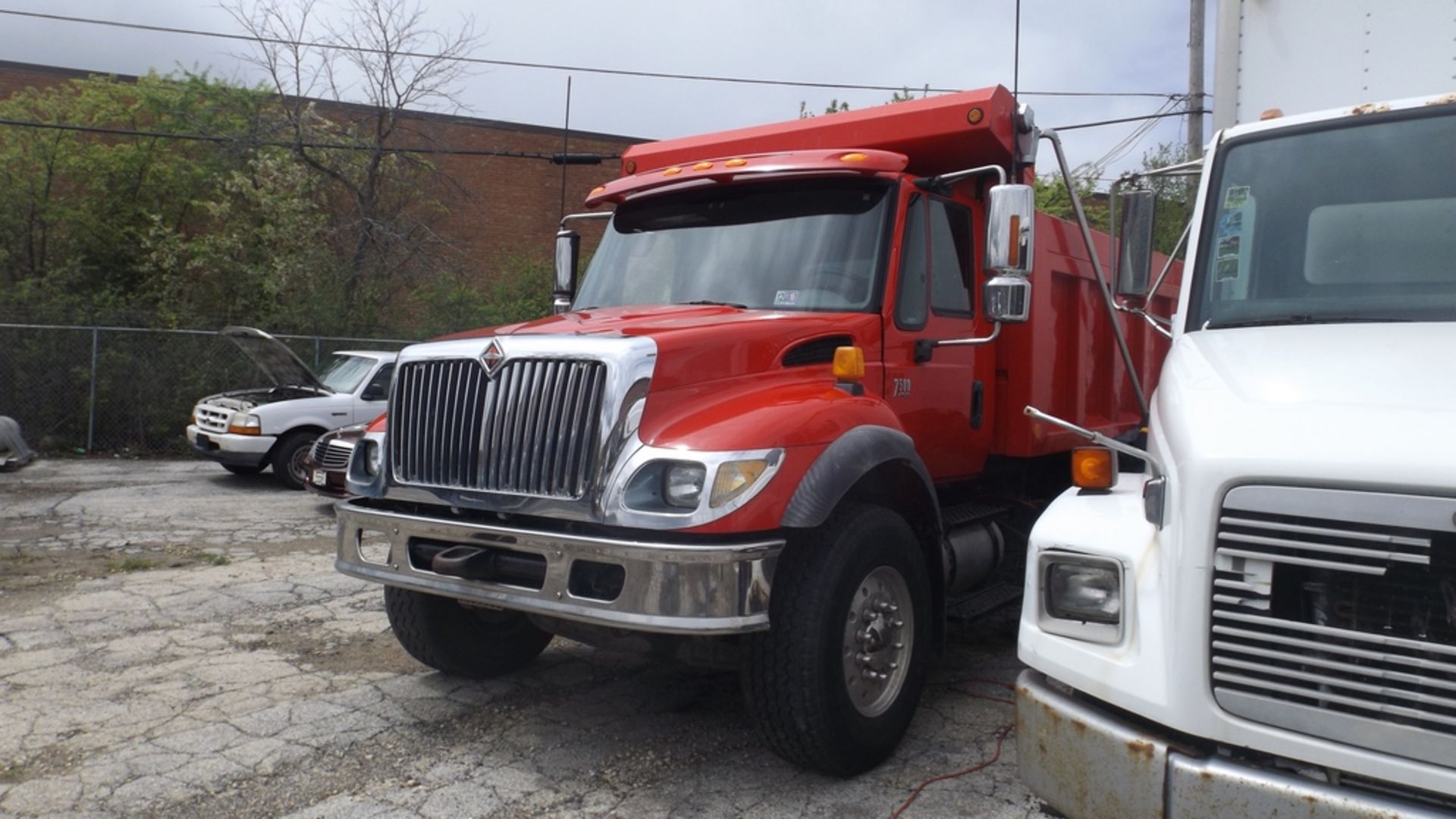 ** ITEM REMOVED FROM SALE ** INTERNATIONAL 7500 15 FT T/A DUMP TRUCK - Image 3 of 7