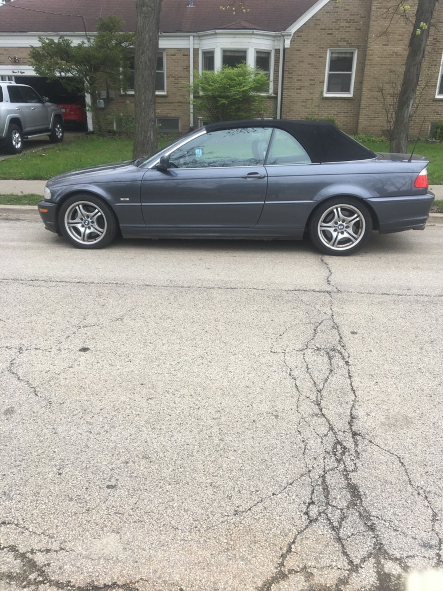 BMW 3-SERIES 330CI TWO DOOR CONVERTIBLE VIN: WBABS5342JU95836 (2002) 117,097 ON ODOMETER - Image 2 of 7