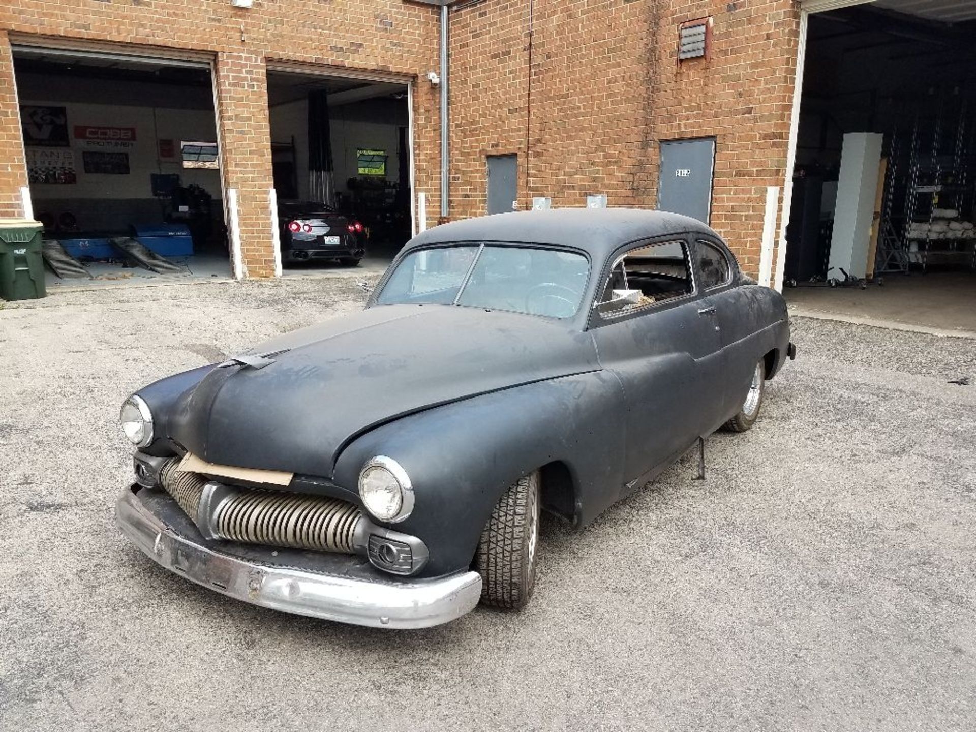 MERCURY TWO DOOR COUPE VIN: 50SL84013M (1950) V8, STYLE: SLM72A, BODY: 0362-12G219, "BARN FIND" - Image 4 of 8