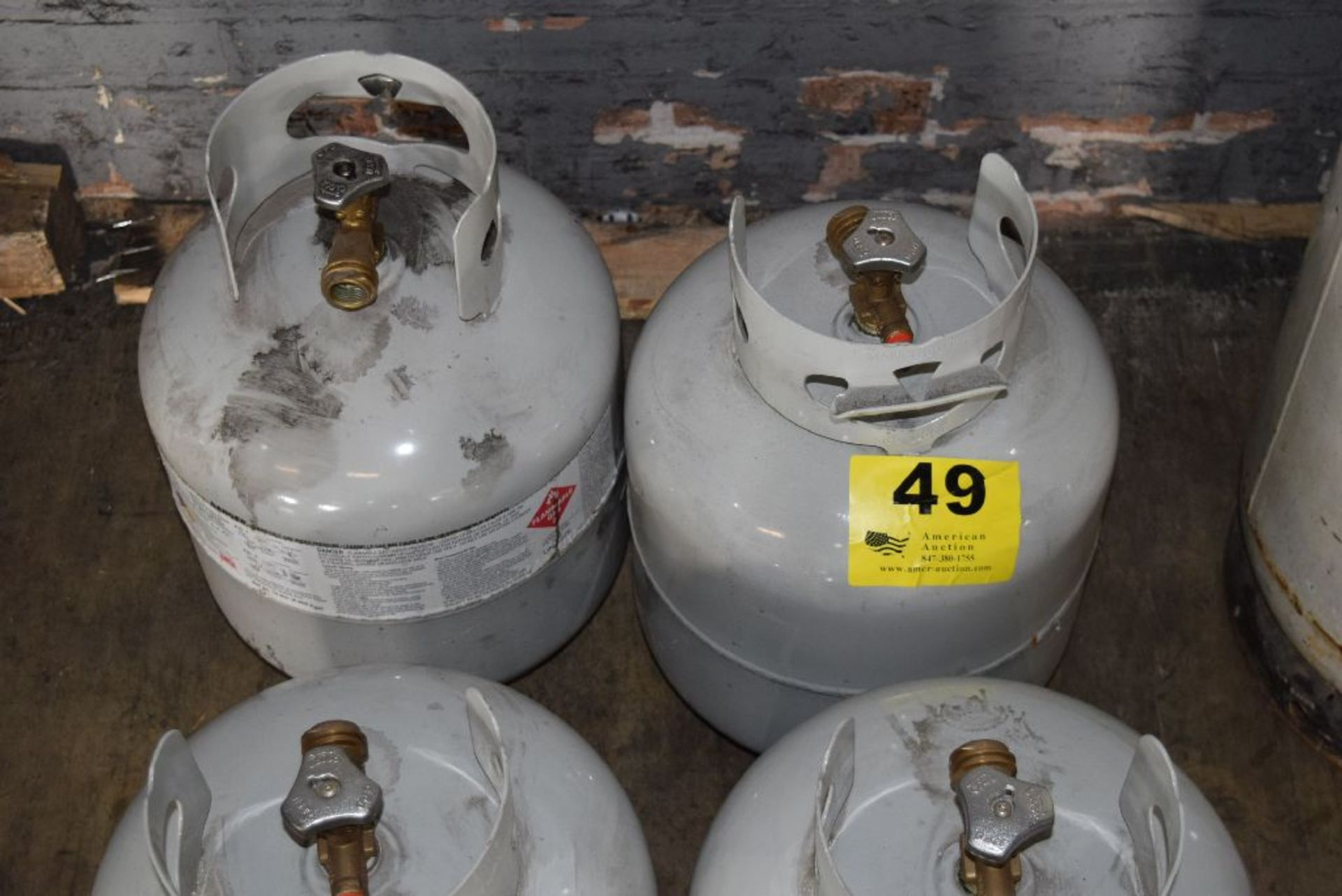 15LB. LP GAS TANKS