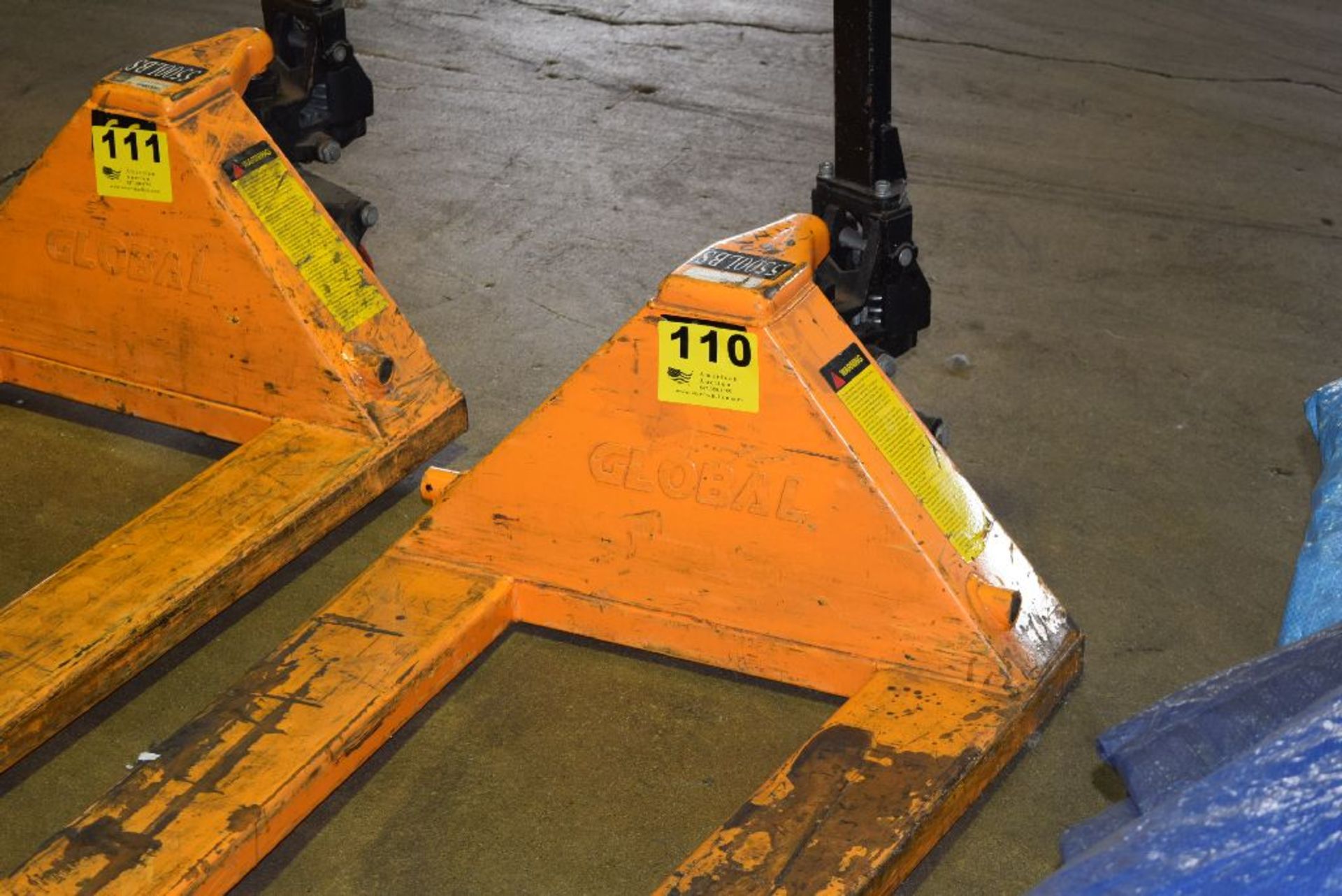 GLOBAL 5,500LB HYDRAULIC PALLET JACK