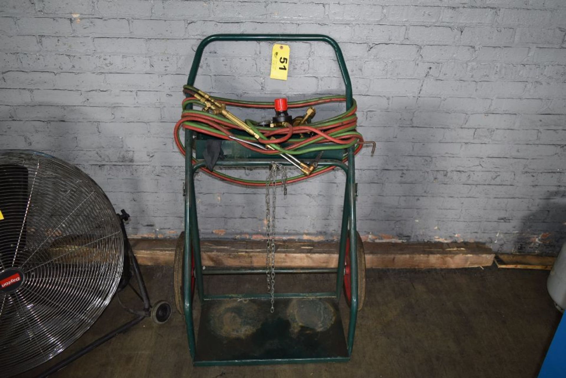 ACETYLENE WELDING CART W/HOSES & TIPS, NO TANKS