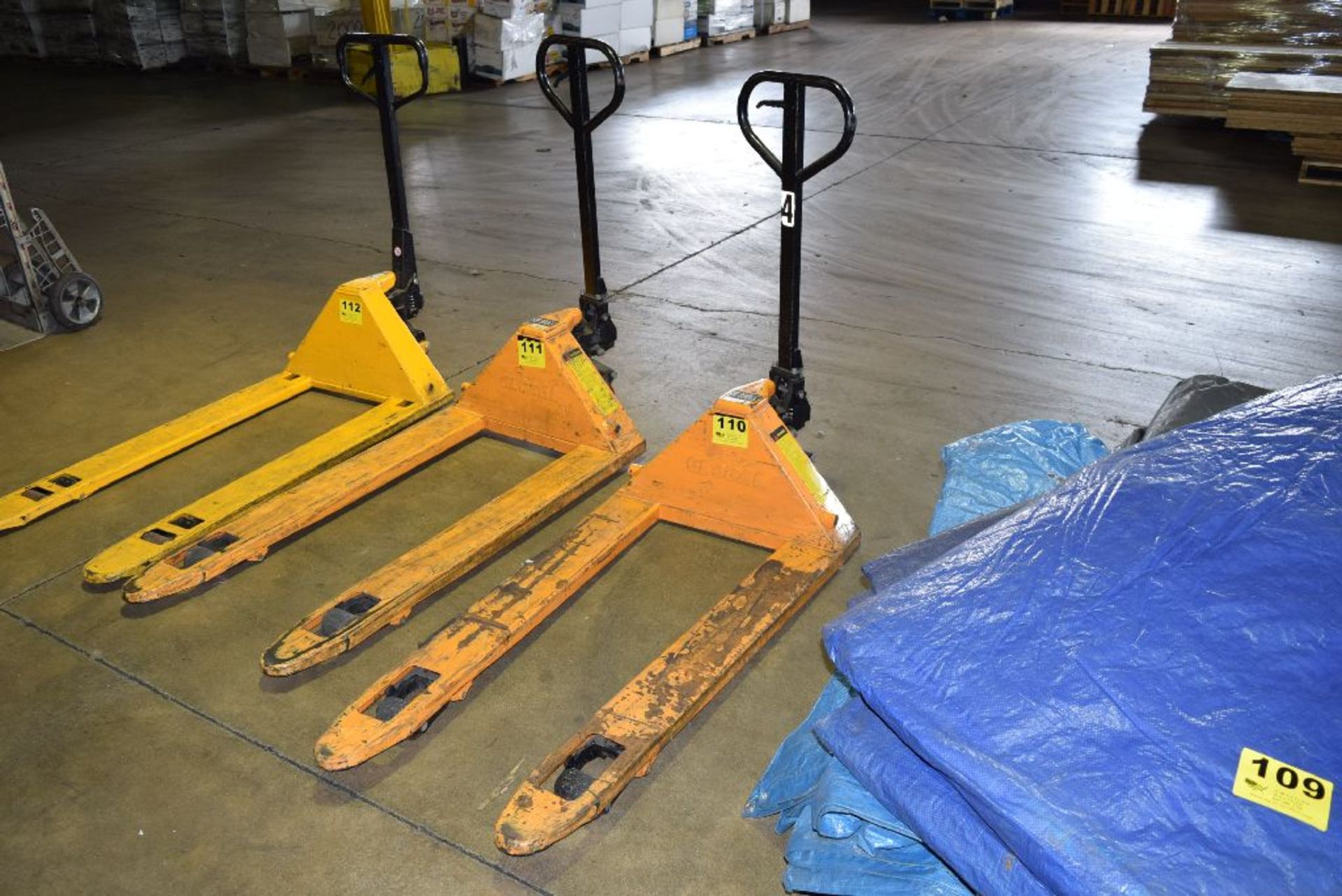 GLOBAL 5,500LB HYDRAULIC PALLET JACK