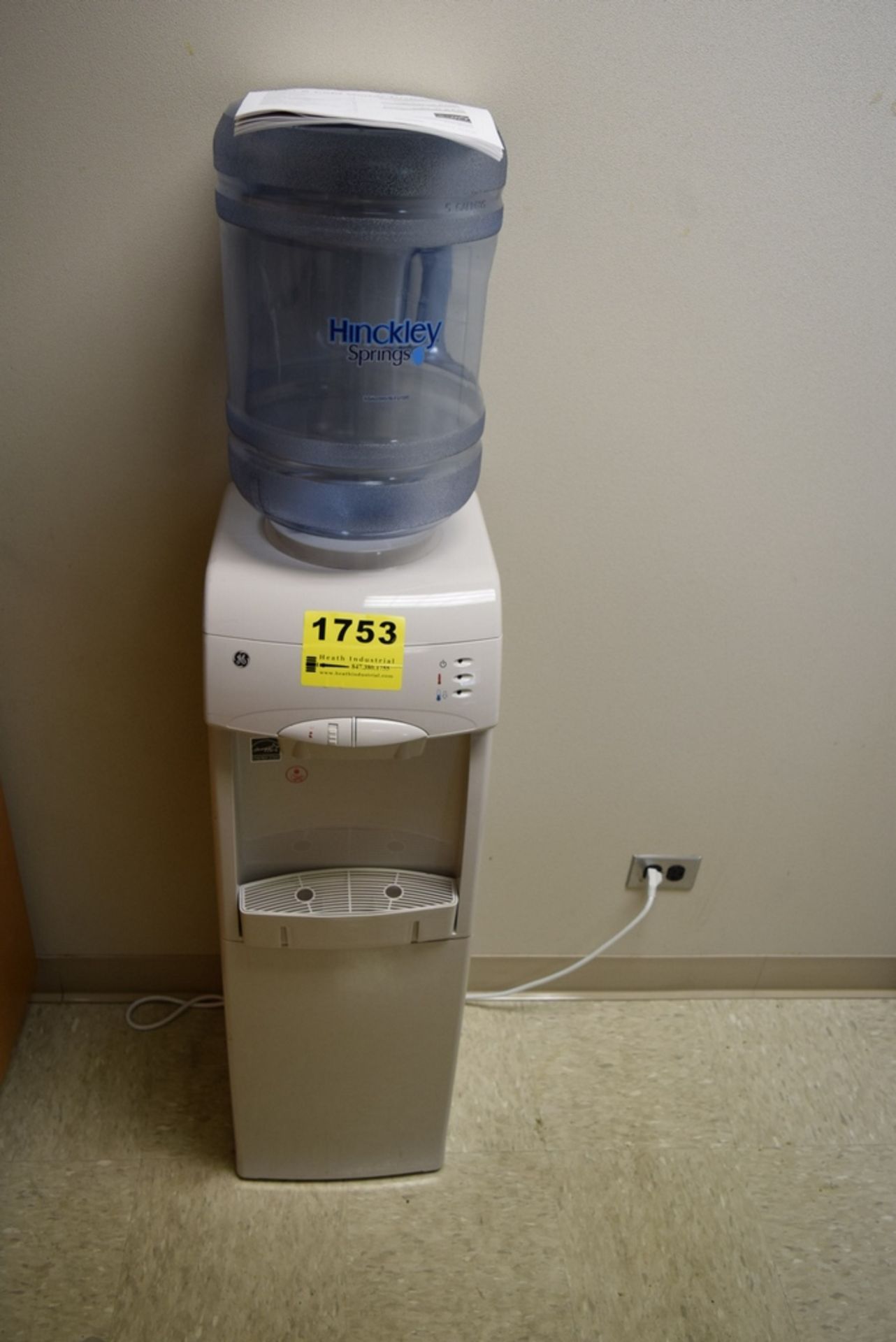 GE ELECTRIC FREESTANDING HOT & COLD WATER DISPENSER