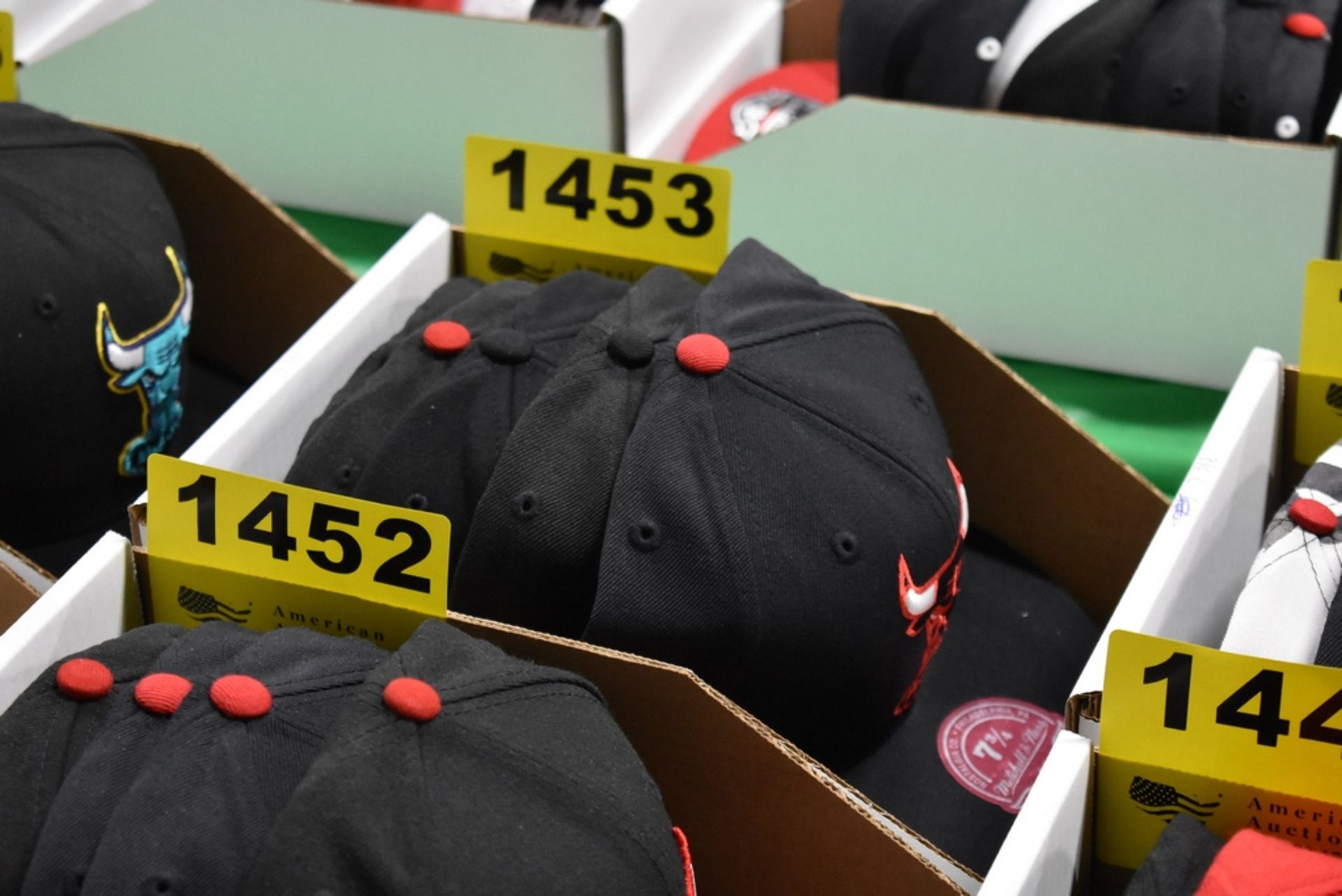 (5) WINDY CITY BULLS BALL CAPS, SIZE 7-3/4