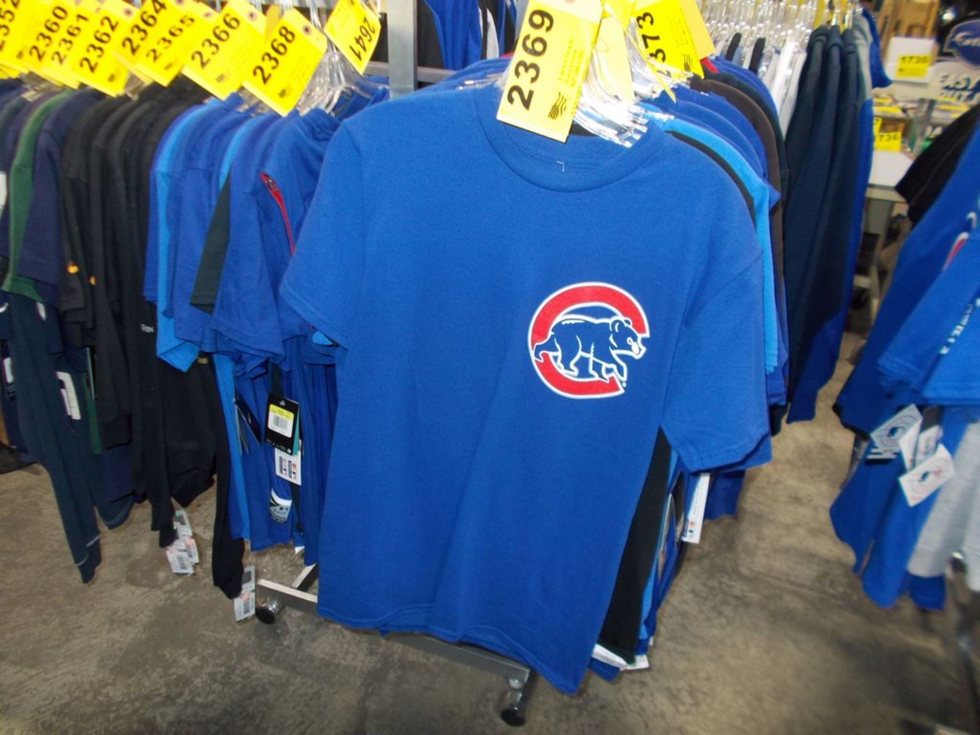 (4) CHICAGO CUBS MEN'S SMALL T-SHIRTS