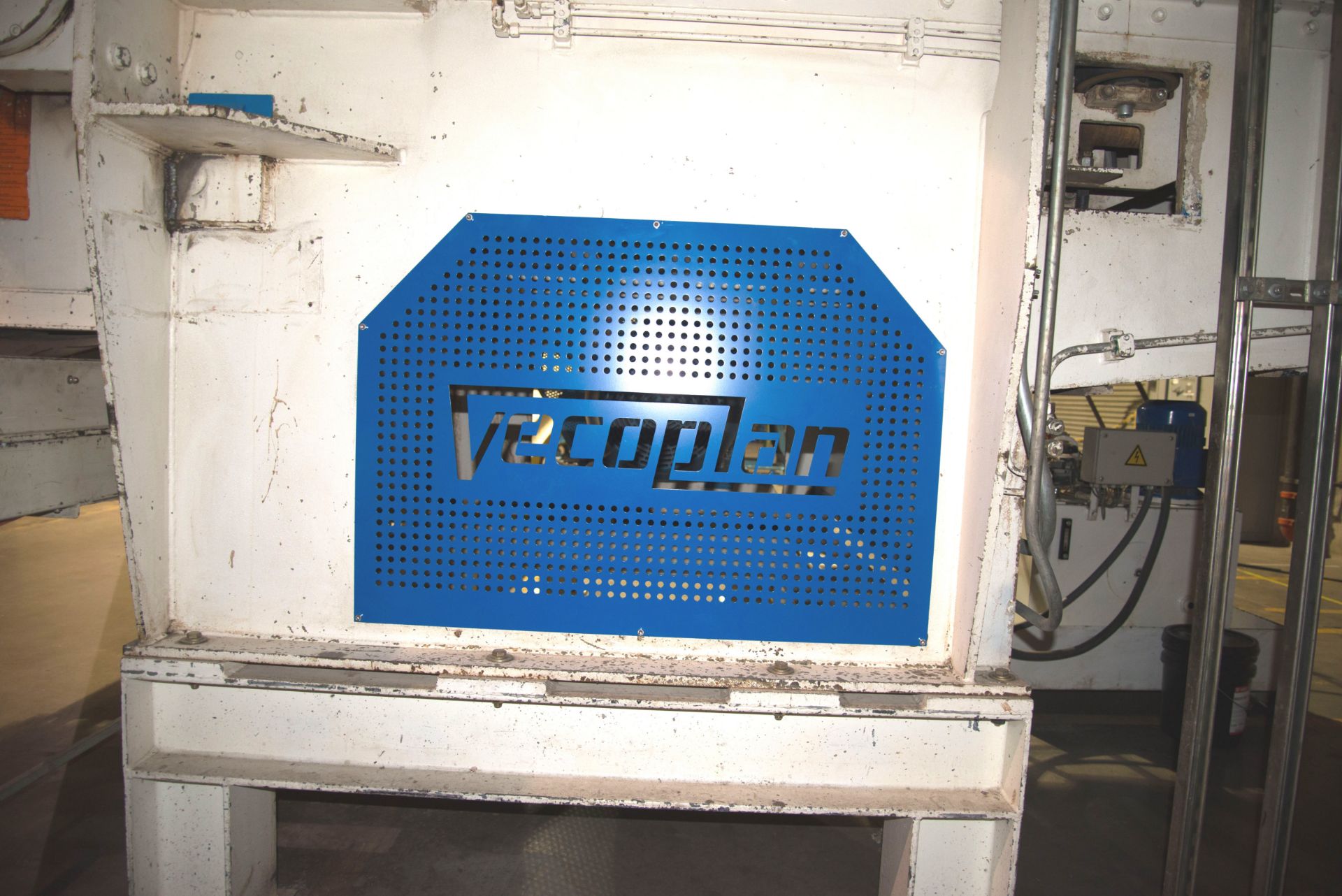 Vecoplan Shredder RG78/200K SHORTY 24"diameterX78"Long rotor -200HP, SN 7806010 (NEW HYDRAULIC HOSES - Image 6 of 13