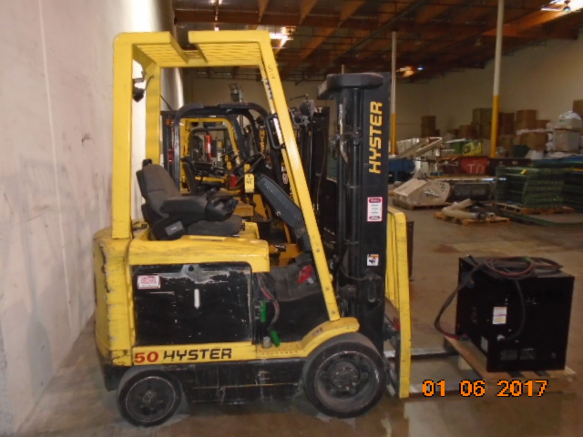 HYSTER MDL. 50EZ, 5000# ELECTRIC FORKLIFT, TRI-MAST, SIDE SHIFT, CUSHION TIRE, W/WORKHORSE