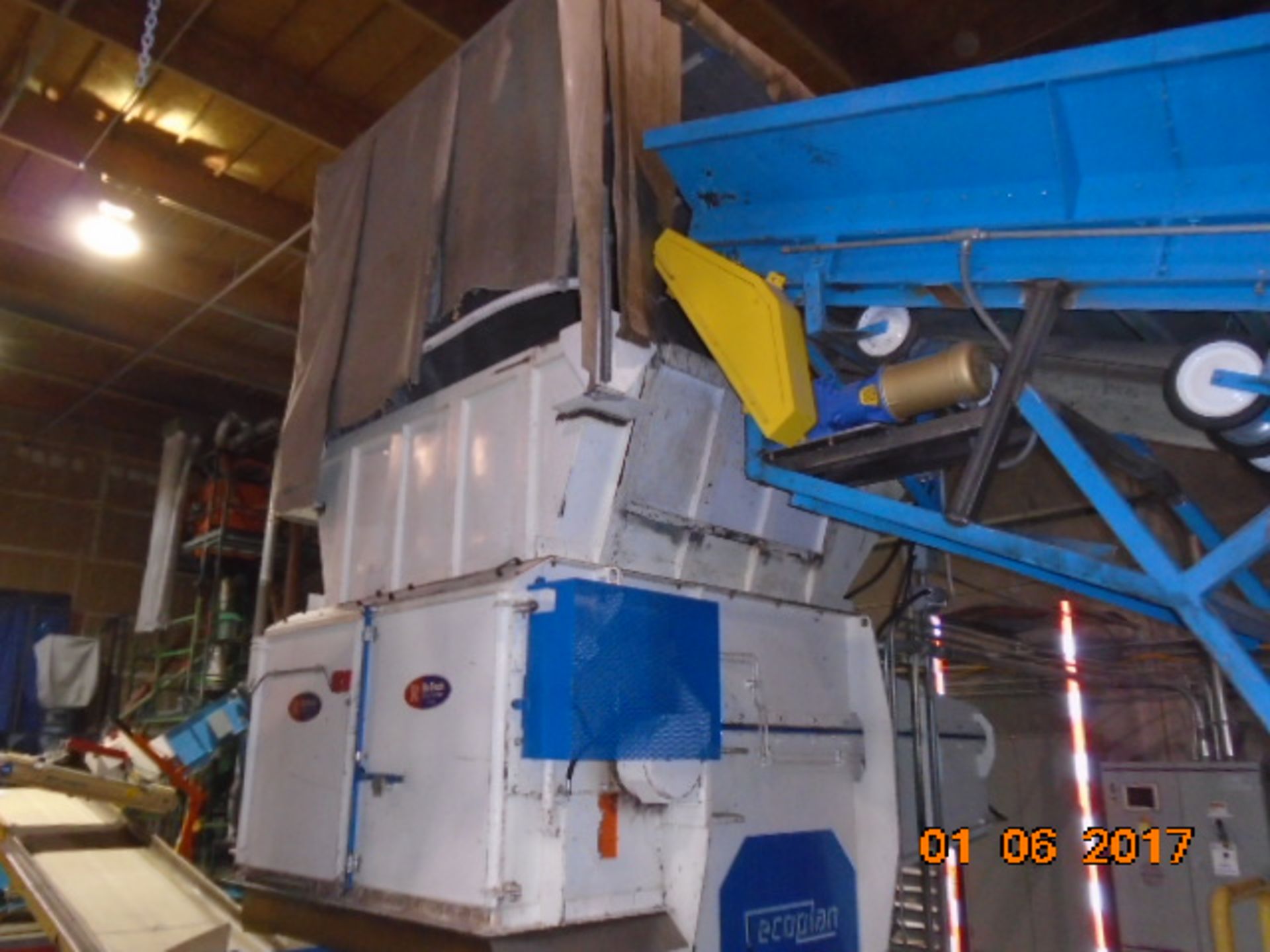 Vecoplan Shredder RG78/200K SHORTY 24"diameterX78"Long rotor -200HP, SN 7806010 (NEW HYDRAULIC HOSES - Image 4 of 13