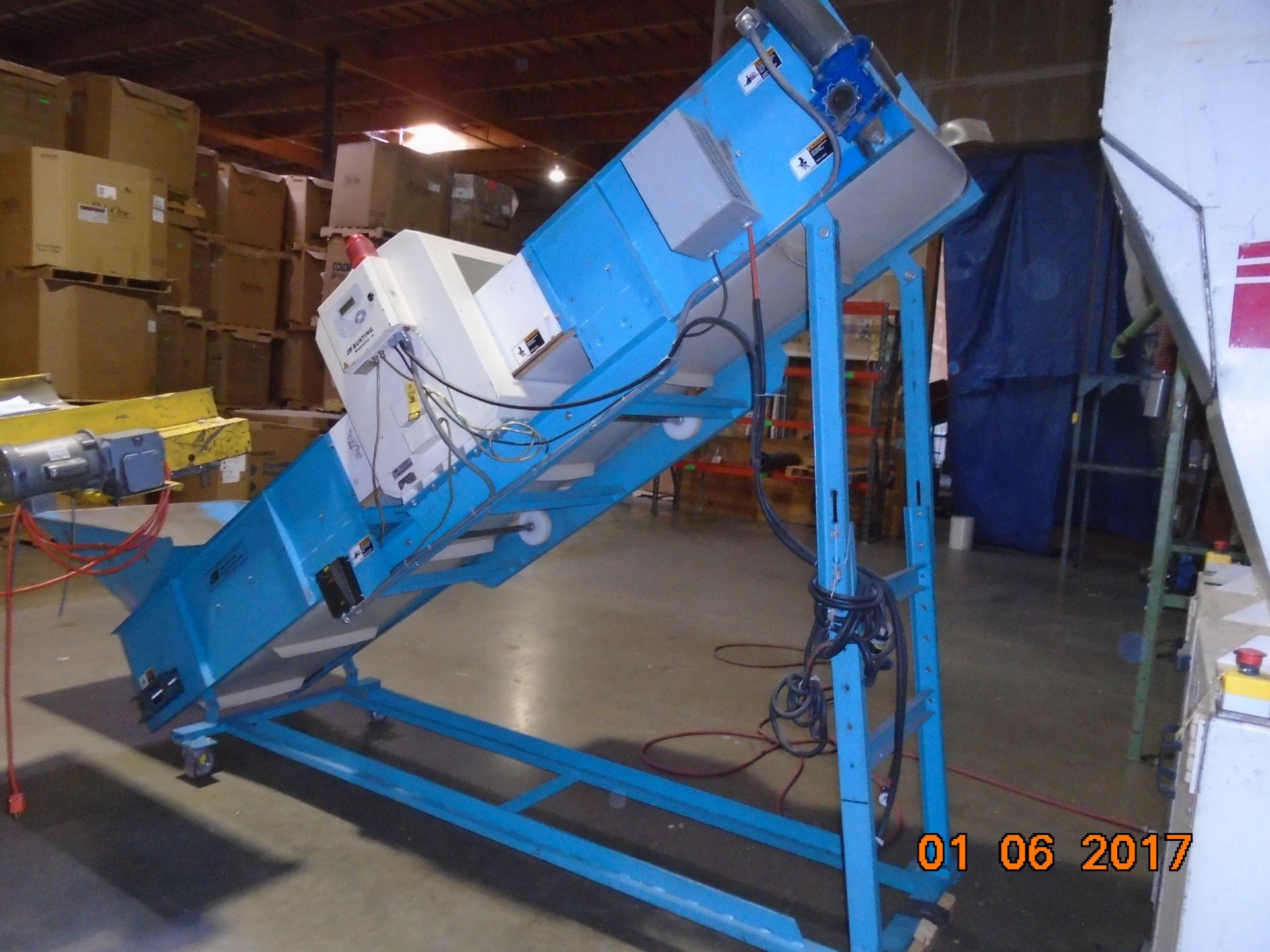 Bunting Feed Conveyor on Cumberland 110V Variable speed 30"x 13' with Bunting MN5 800/500 Metal