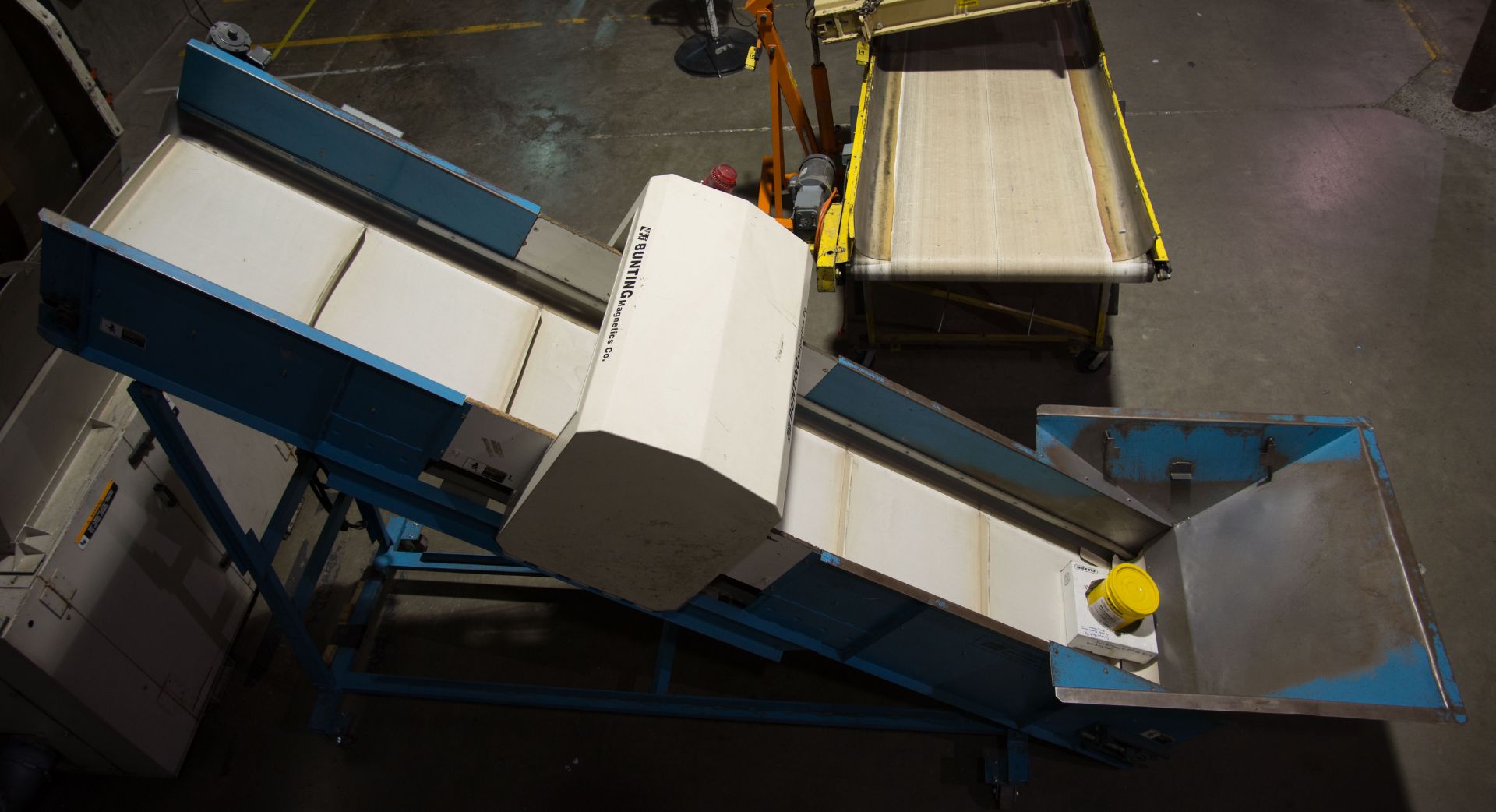 Bunting Feed Conveyor on Cumberland 110V Variable speed 30"x 13' with Bunting MN5 800/500 Metal - Image 3 of 7