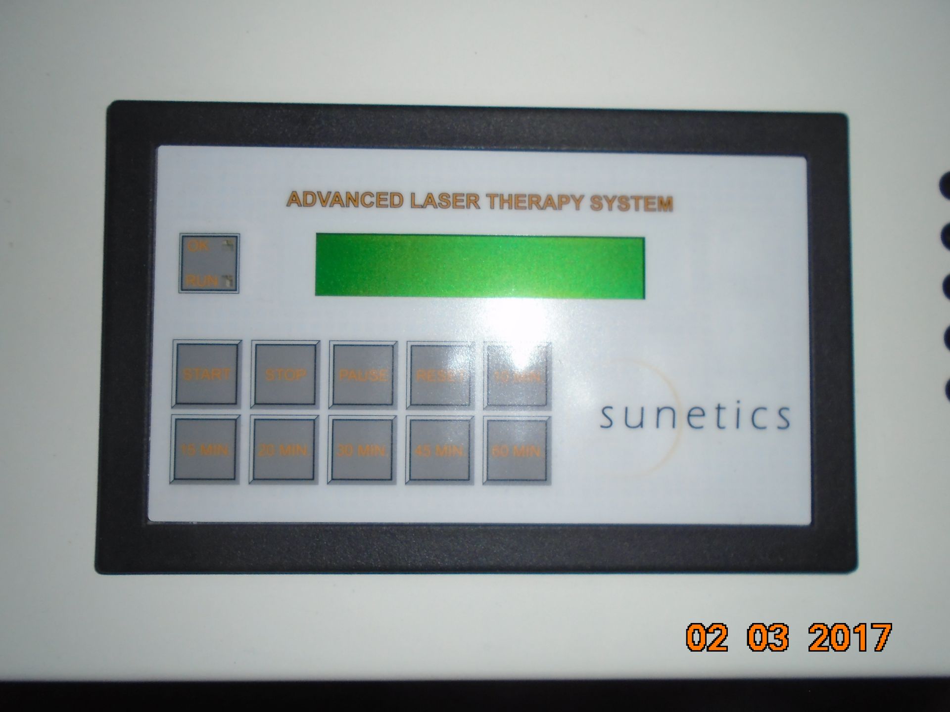 SUNETICS INTERNATIONAL ADVANCED LASER HAIR RESTORATION SYSTEM - Image 2 of 4