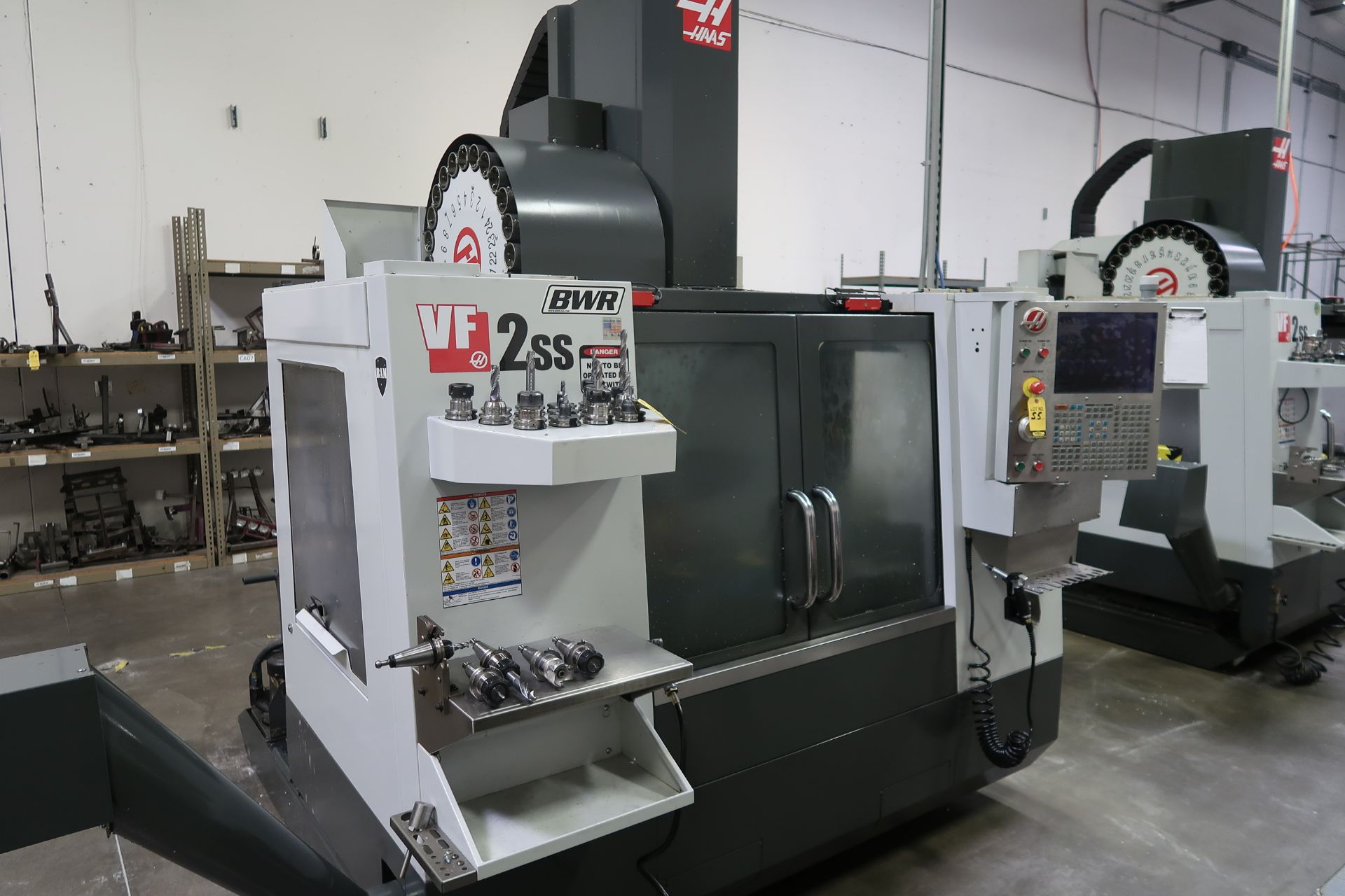 2014 HAAS VF-2SS CNC VERTICAL MACHINING CENTER, CHIP AUGER, PROGRAMMABLE COOLANT, 24 TOOL ATC, SN. - Image 6 of 10