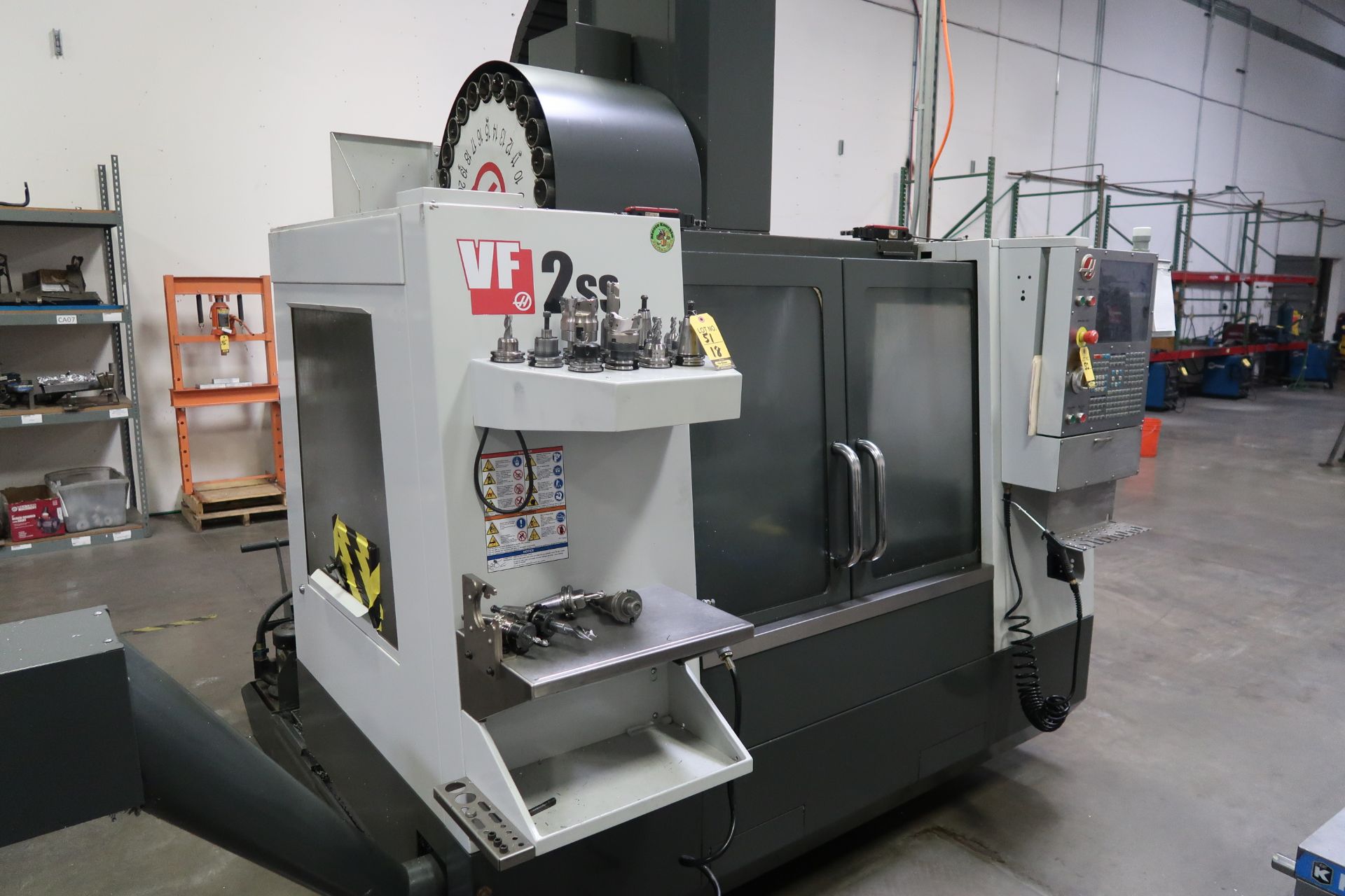 2014 HAAS VF-2SS CNC VERTICAL MACHINING CENTER, 4TH AXIS READY, CHIP AUGER, PROGRAMMABLE COOLANT, 24 - Image 5 of 9